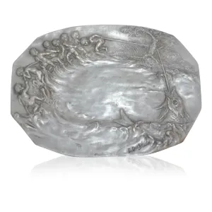 1900s French Art Nouveau Sculpted Pewter Dish with Fishing Putti in Relief 