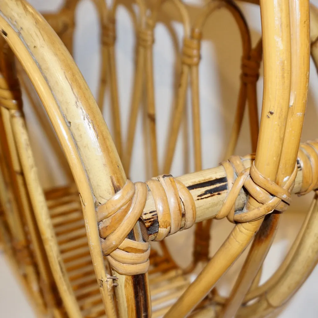 1960s Italian Vintage Mid-Century Modern Natural Rattan Wicker Magazine Holder