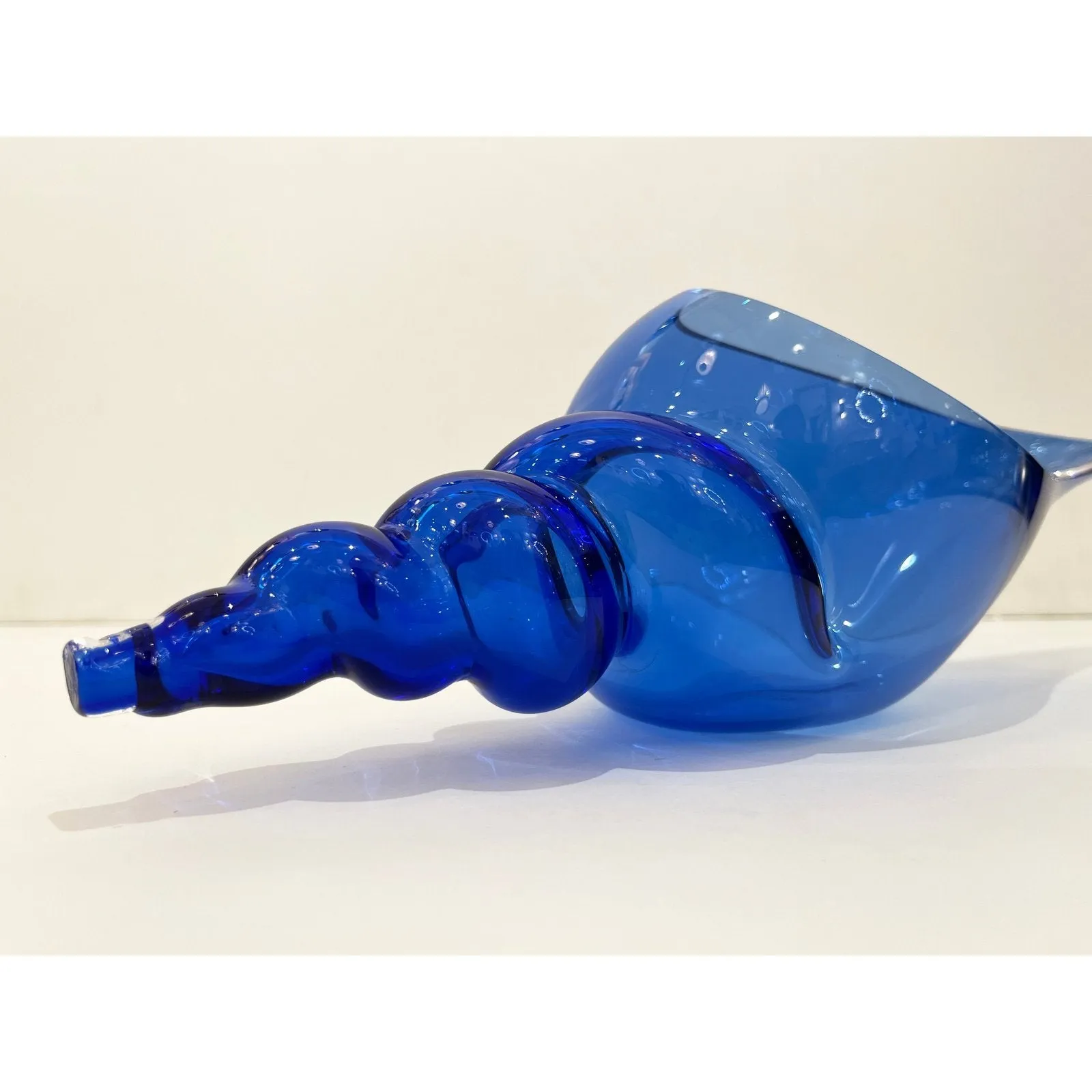 1980 Romano Don Italian Modern Cobalt Blue Murano Art Glass Spire Shell Bowl
