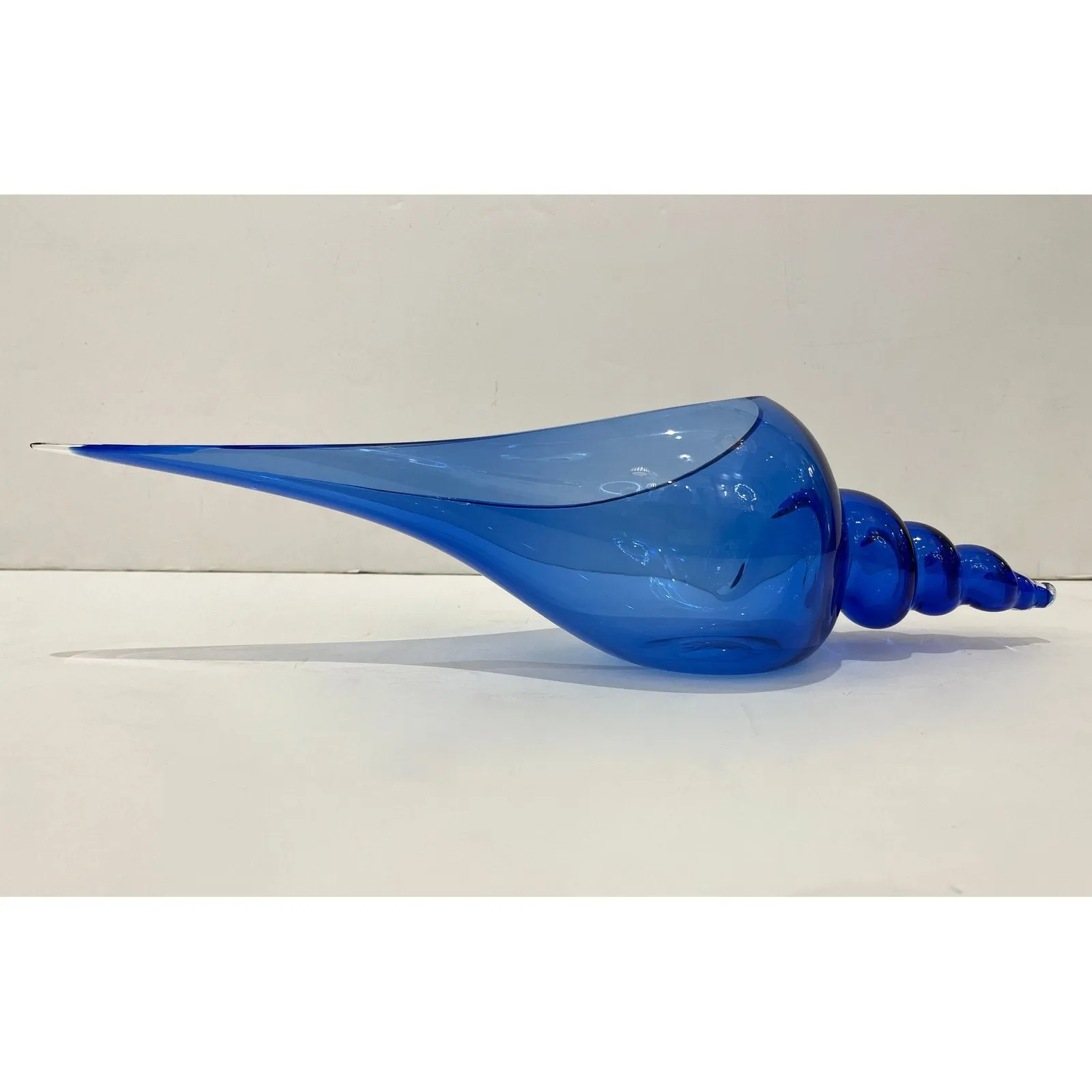 1980 Romano Don Italian Modern Cobalt Blue Murano Art Glass Spire Shell Bowl