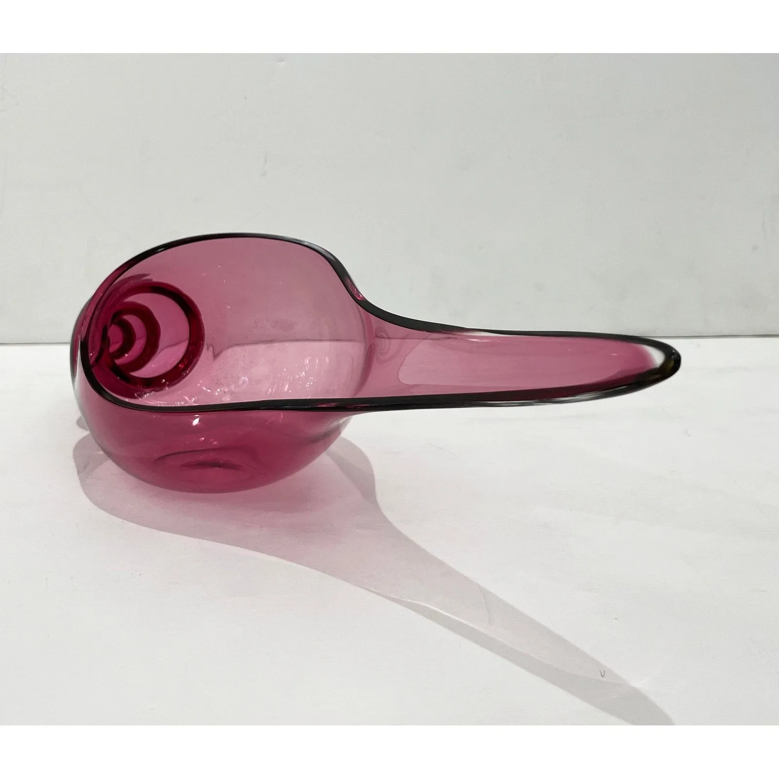 1980 Romano Don Italian Modern Fuchsia Coral  Murano Art Glass Spire Shell Bowl