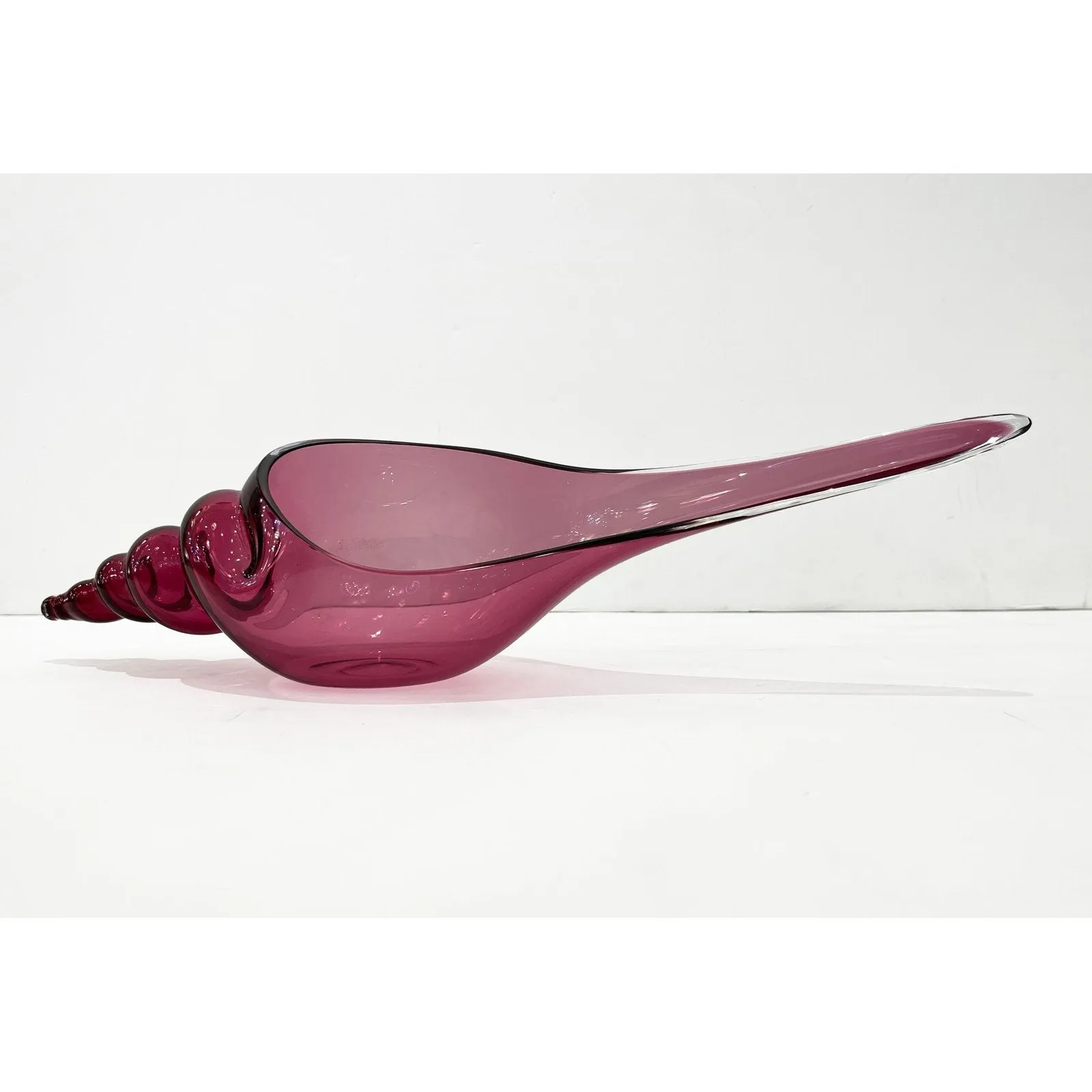 1980 Romano Don Italian Modern Fuchsia Coral  Murano Art Glass Spire Shell Bowl