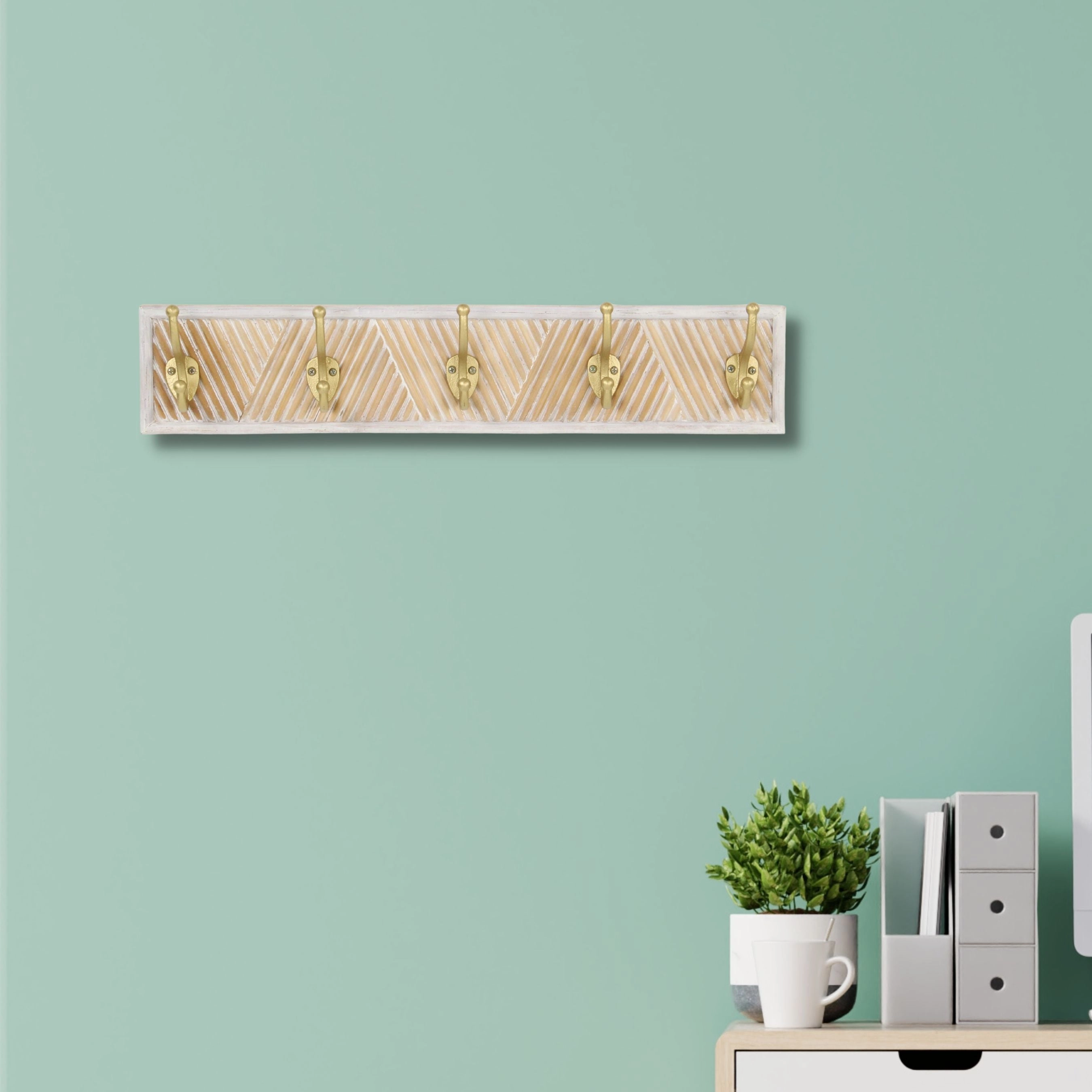 5914 - Zephyra Gold Hook Rack