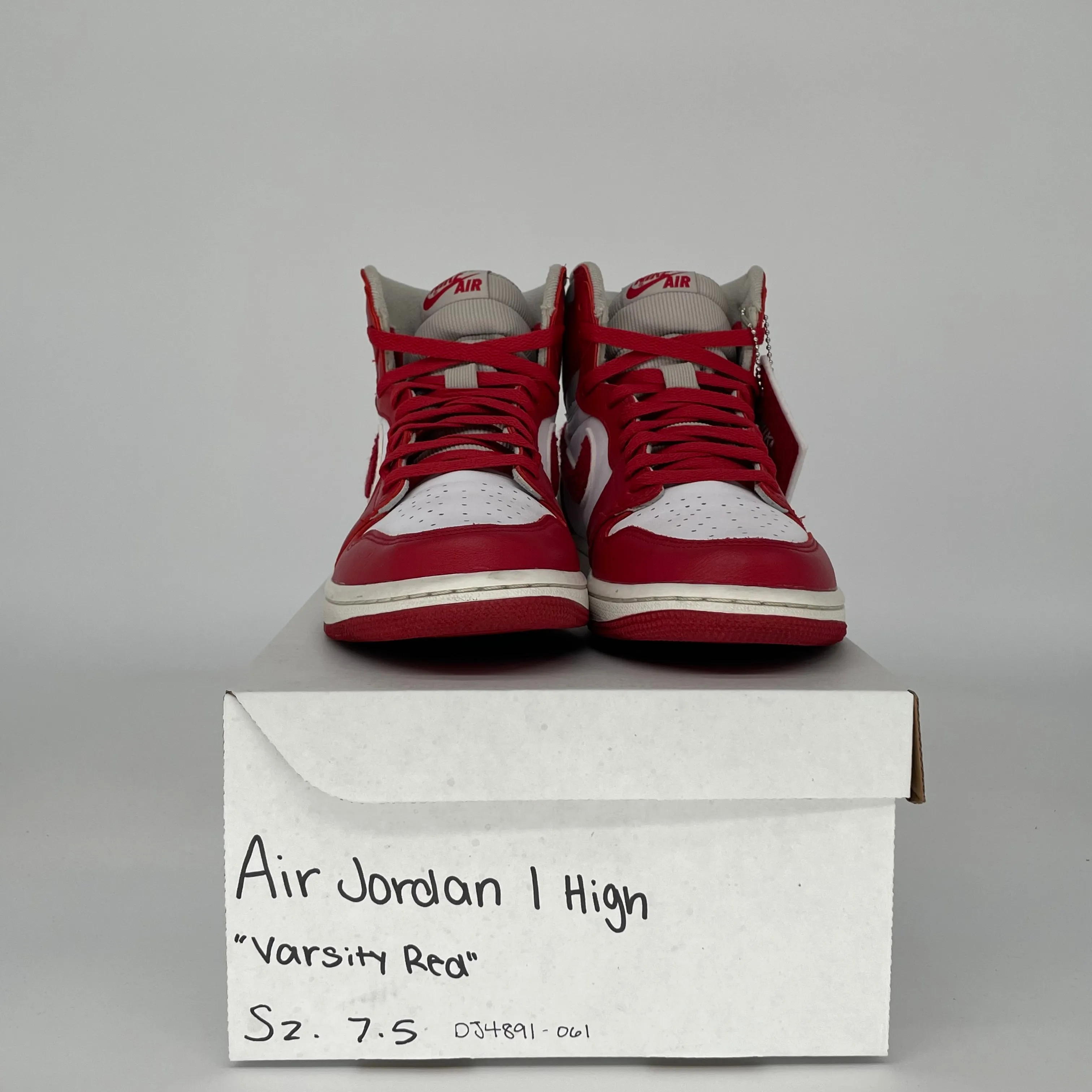 AIR JORDAN 1 VARSITY RED W SIZE 7.5/9W DJ4891-061