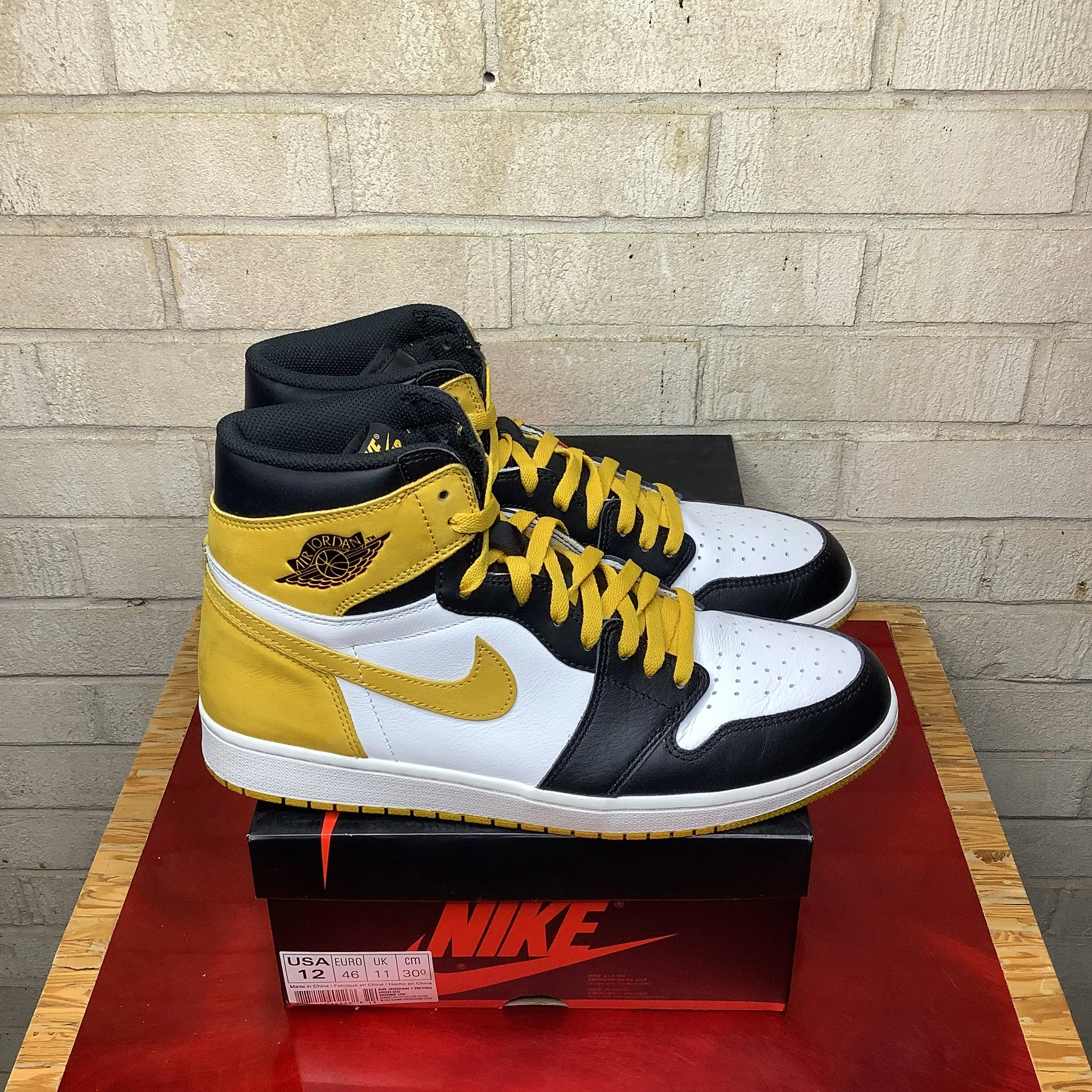 AIR JORDAN 1 YELLOW OCHRE SIZE 12 555088-109