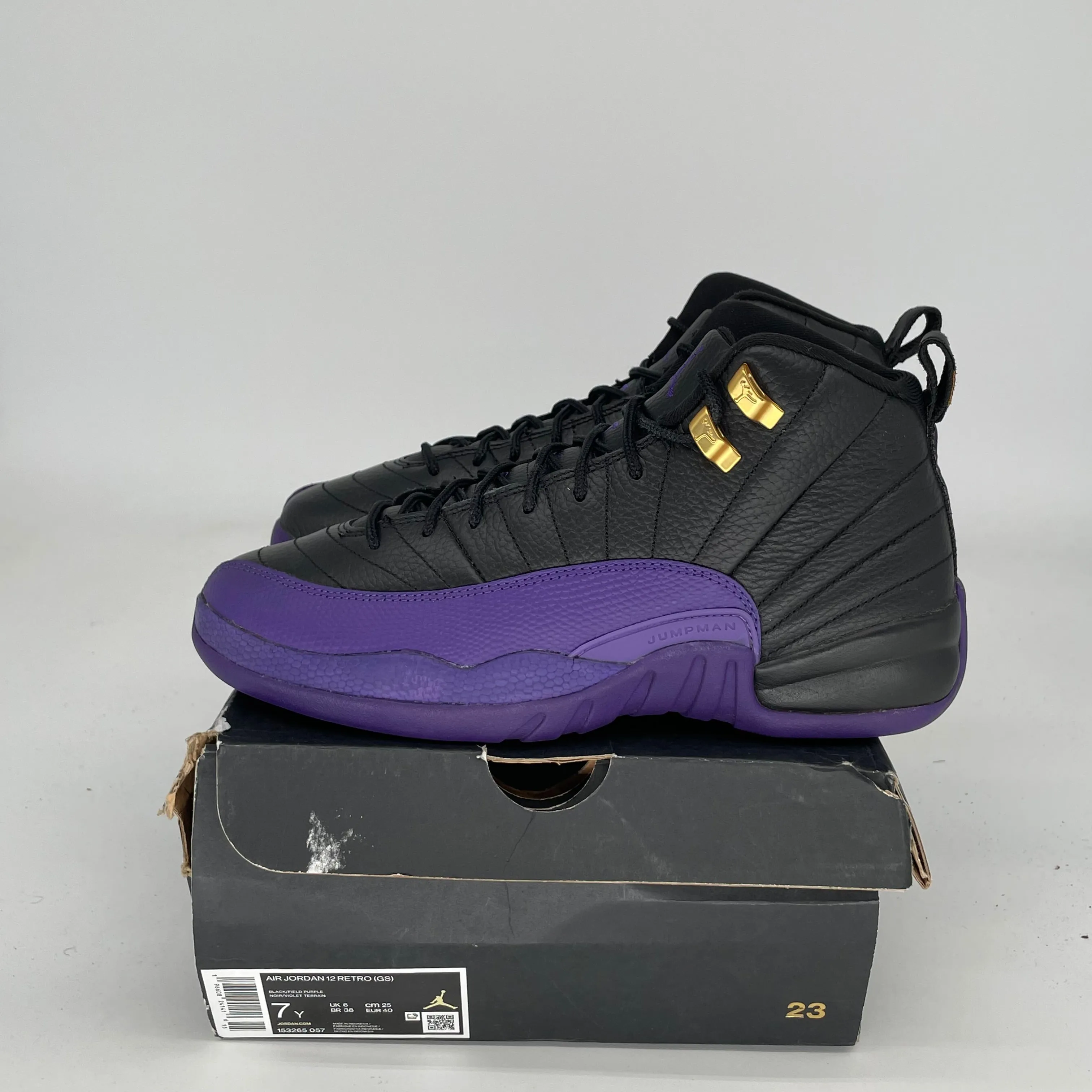 AIR JORDAN 12 FIELD PURPLE SIZE 7Y 153265-057