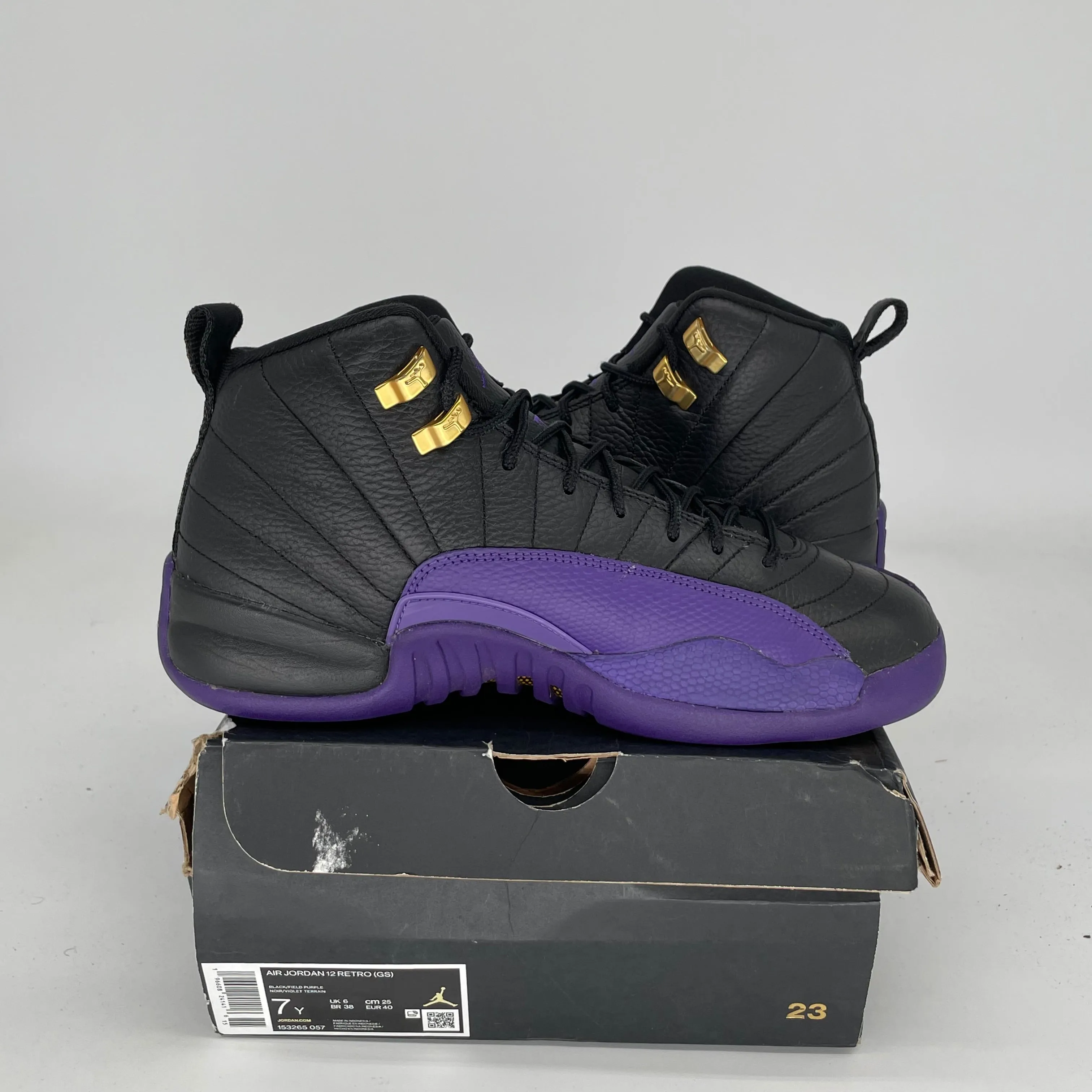 AIR JORDAN 12 FIELD PURPLE SIZE 7Y 153265-057
