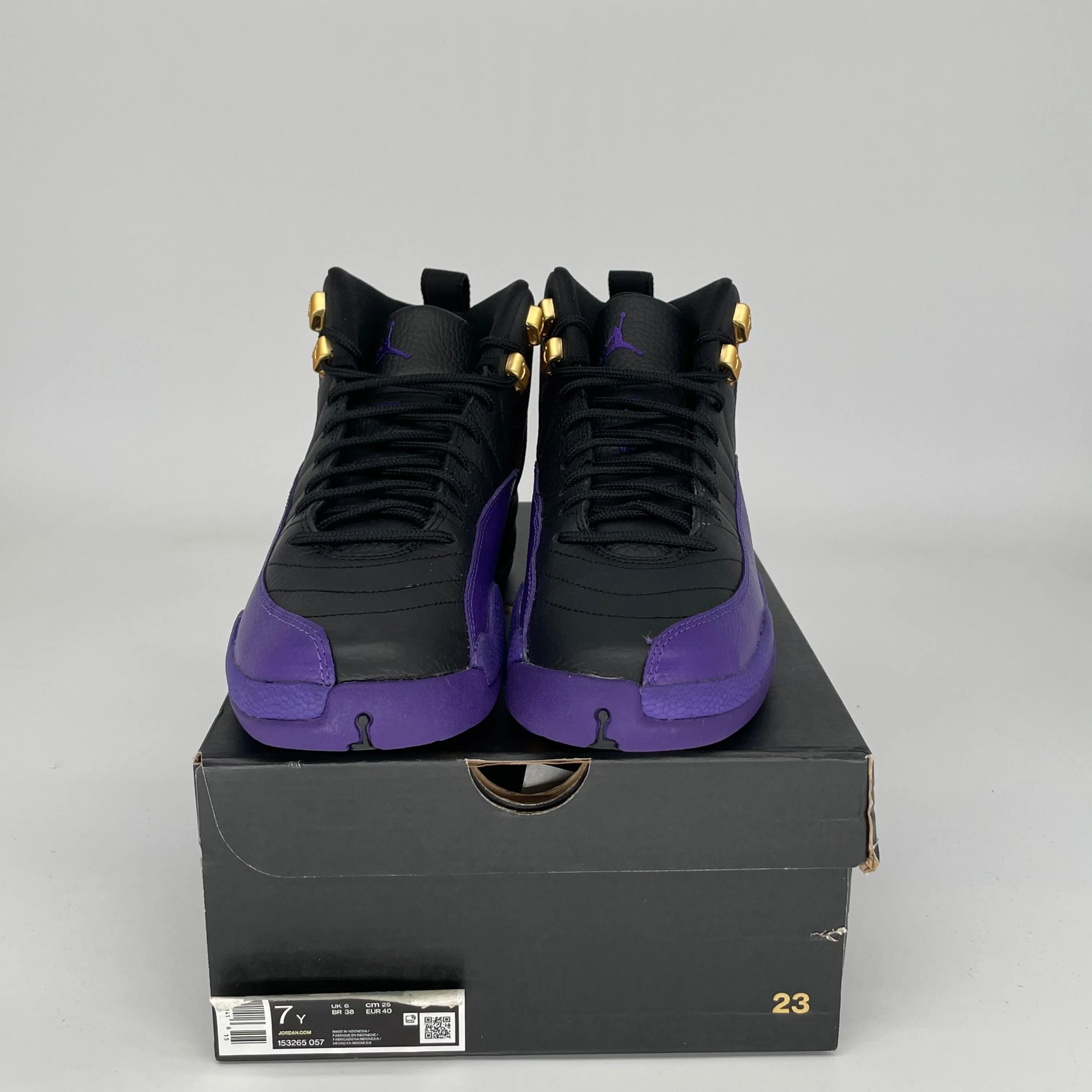 AIR JORDAN 12 FIELD PURPLE SIZE 7Y 153265-057