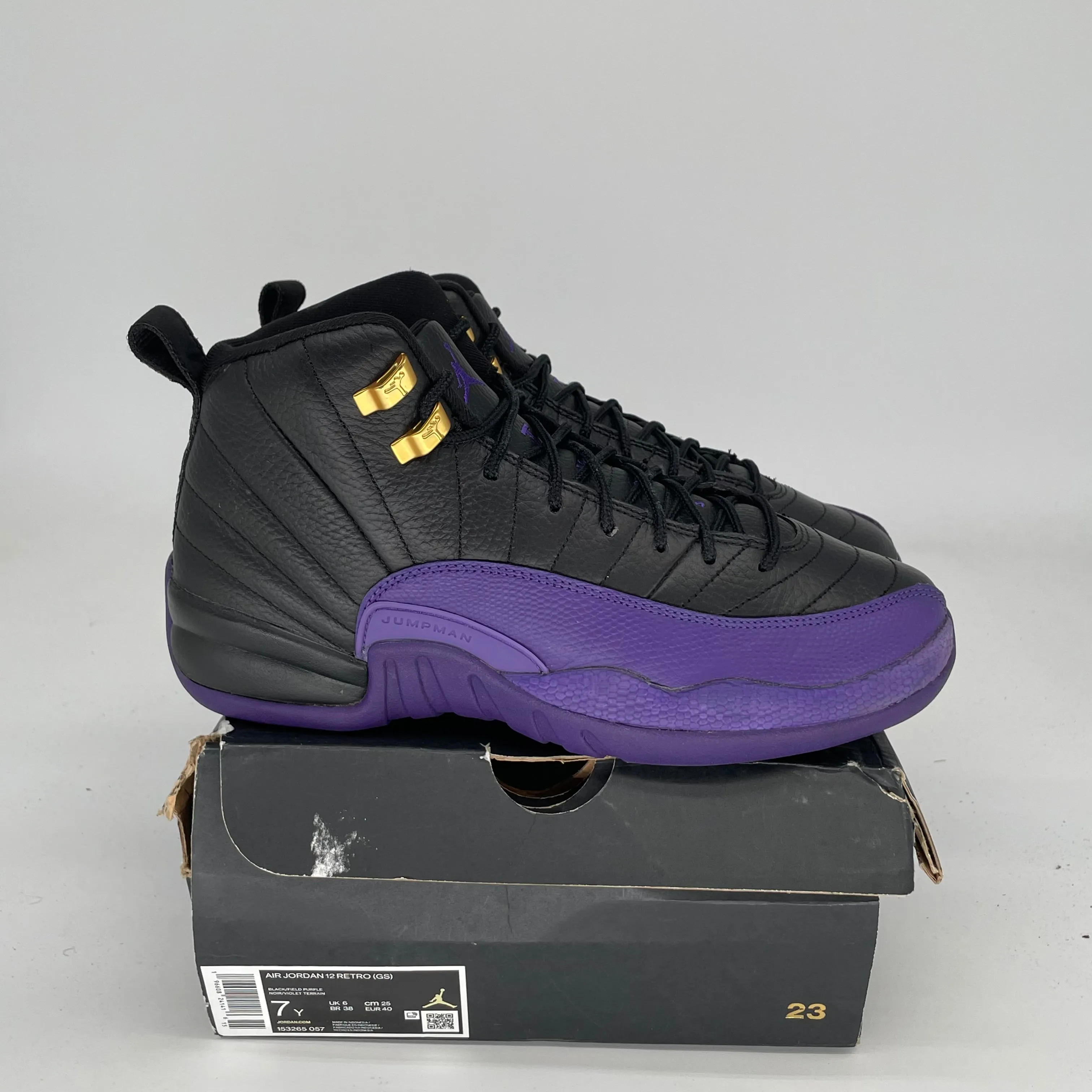 AIR JORDAN 12 FIELD PURPLE SIZE 7Y 153265-057