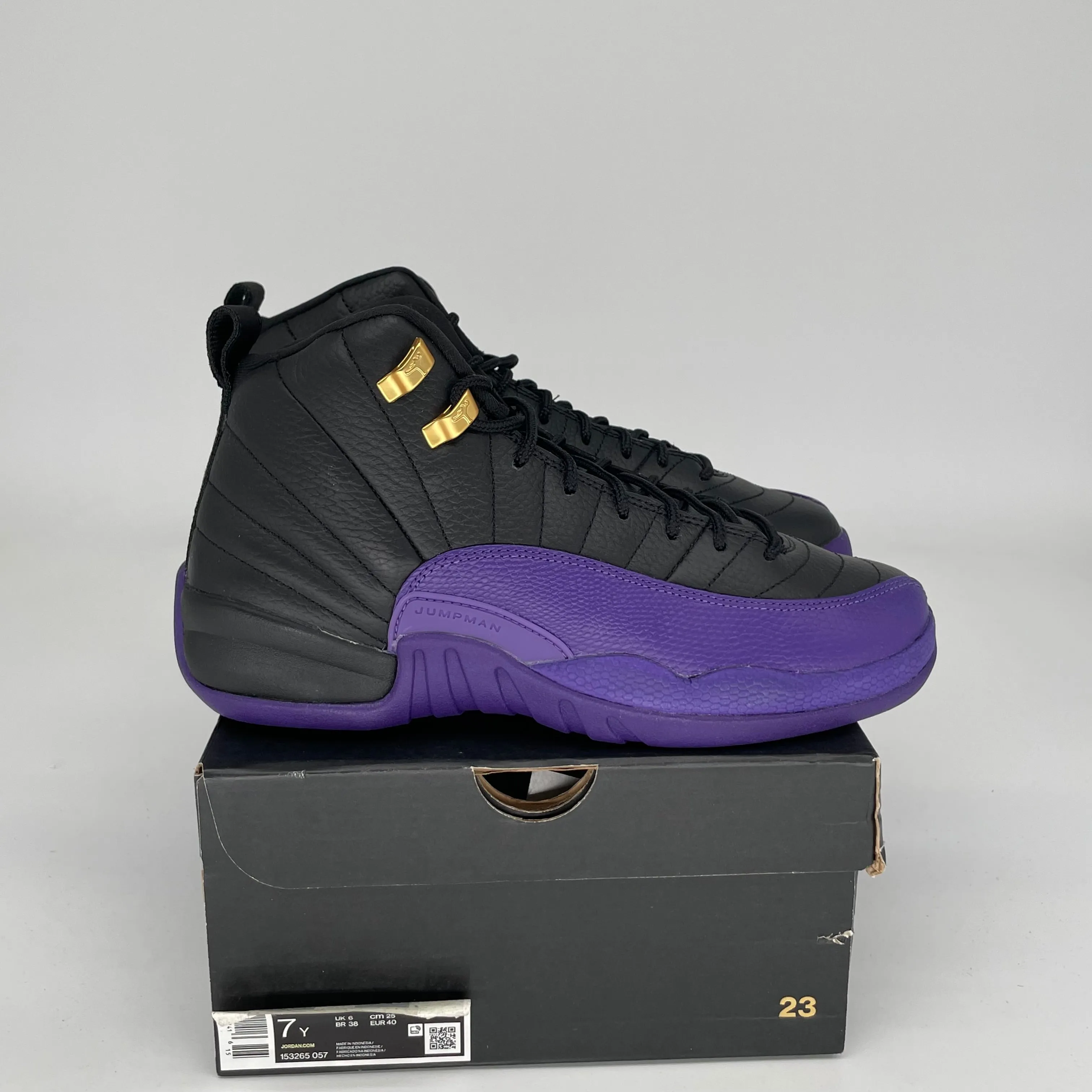AIR JORDAN 12 FIELD PURPLE SIZE 7Y 153265-057