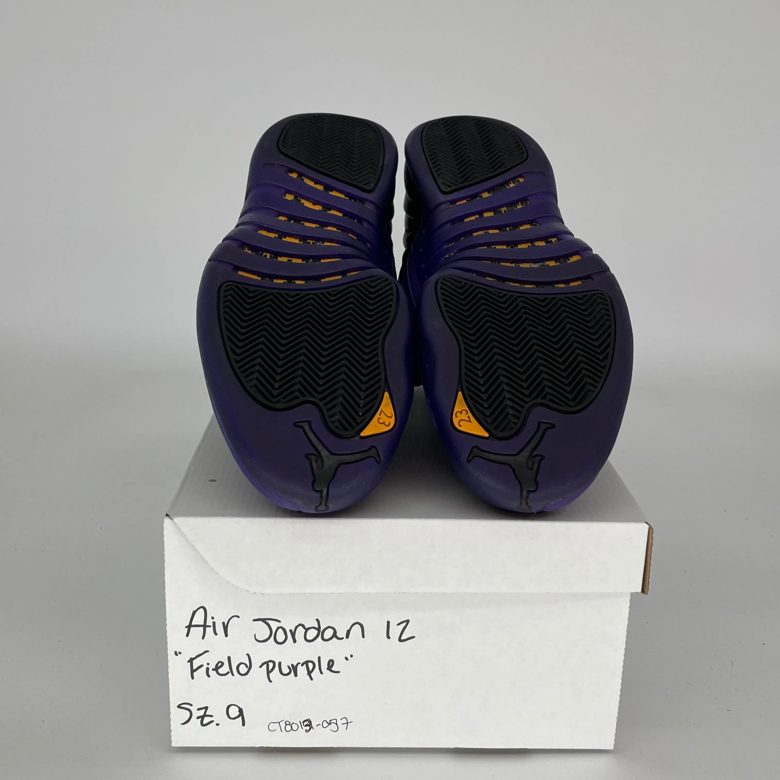 AIR JORDAN 12 FIELD PURPLE SIZE 9 CT8013-057