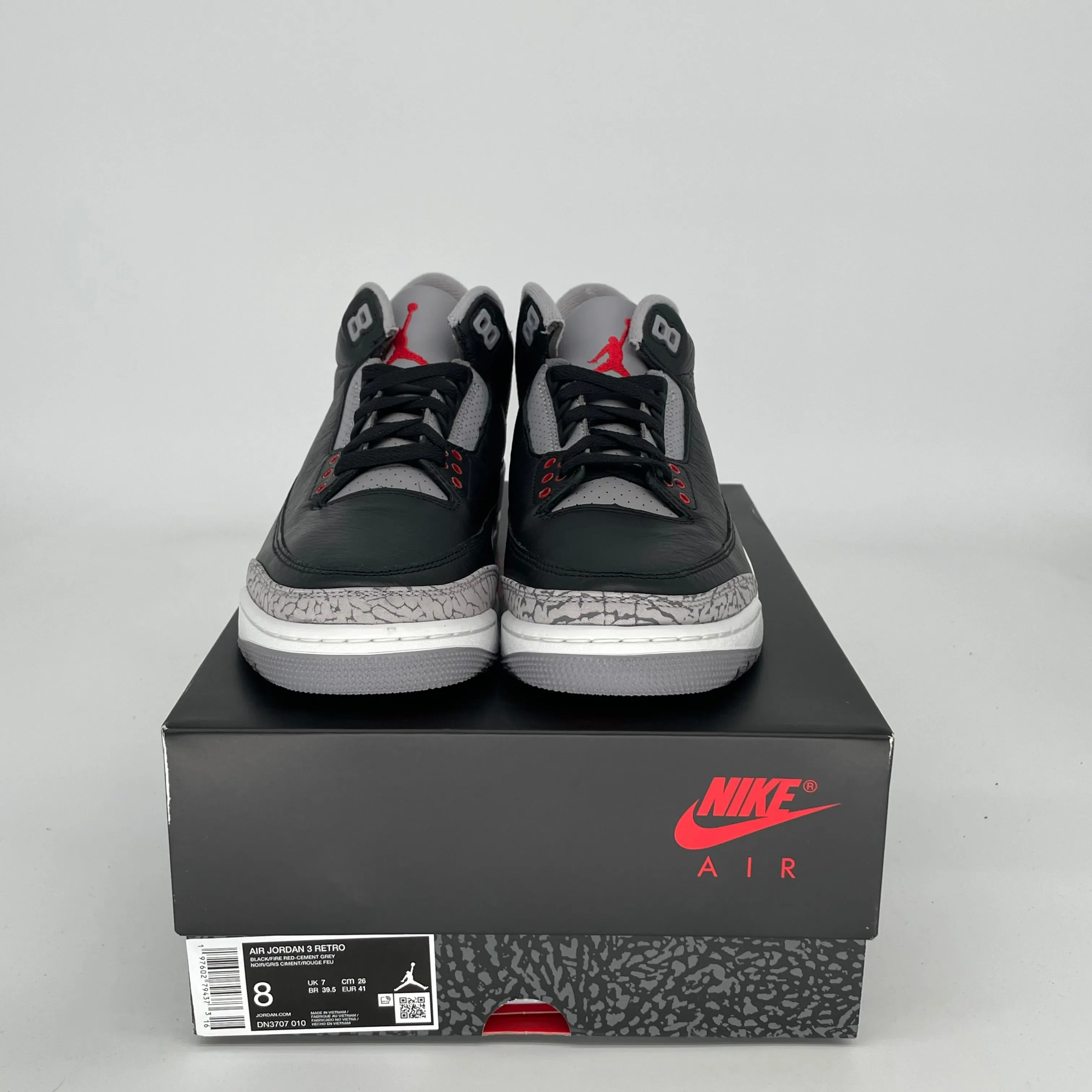 AIR JORDAN 3 BLACK CEMENT SIZE 8 DN3707-010