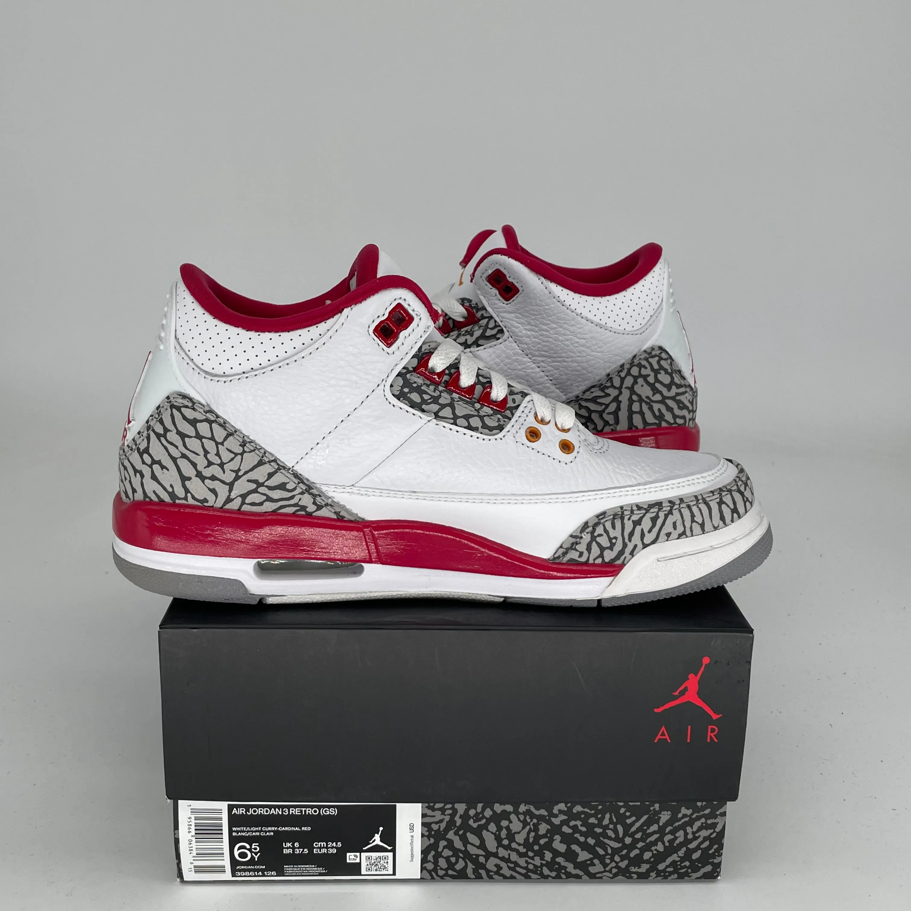 AIR JORDAN 3 CARDINAL SIZE 6.5Y 398614-126