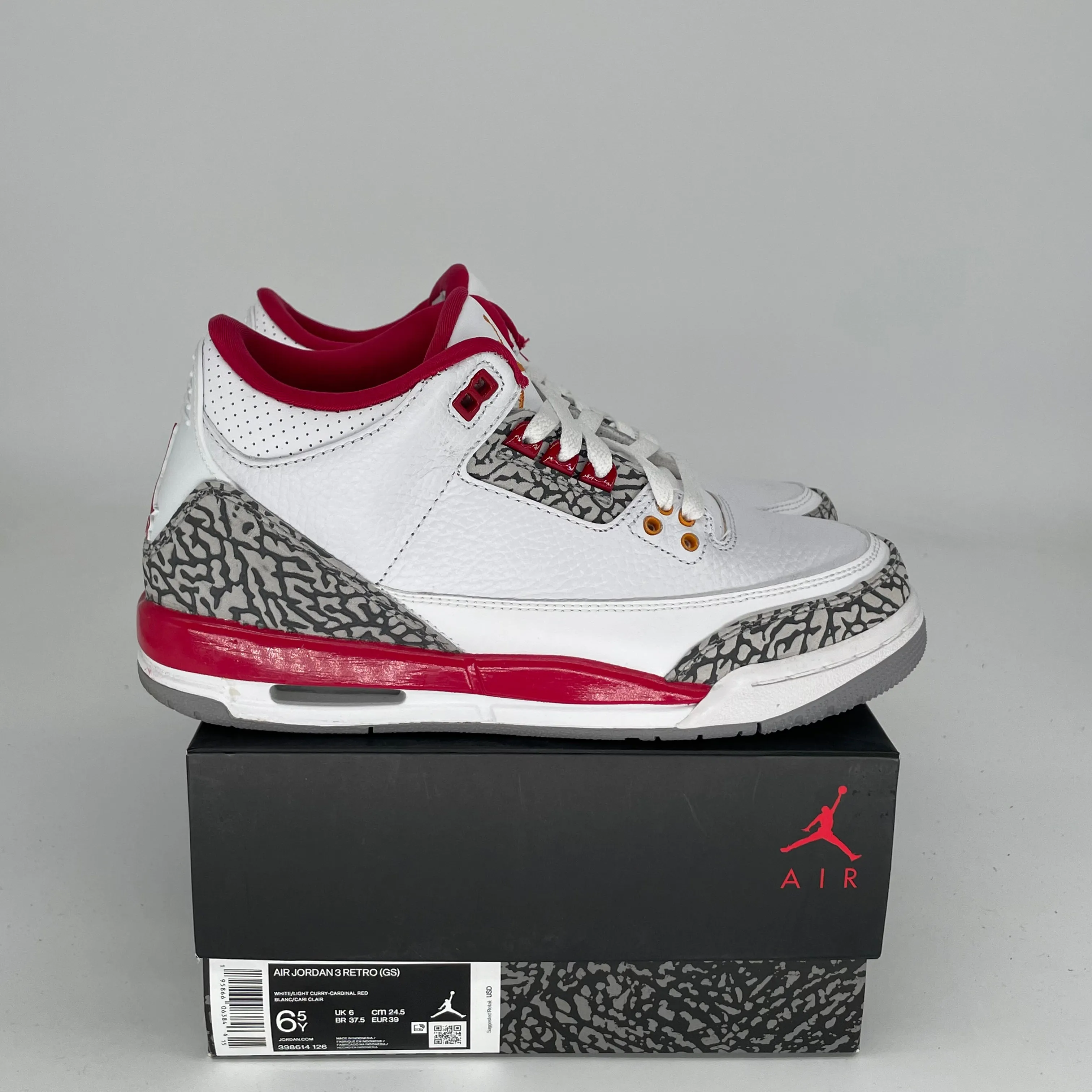 AIR JORDAN 3 CARDINAL SIZE 6.5Y 398614-126