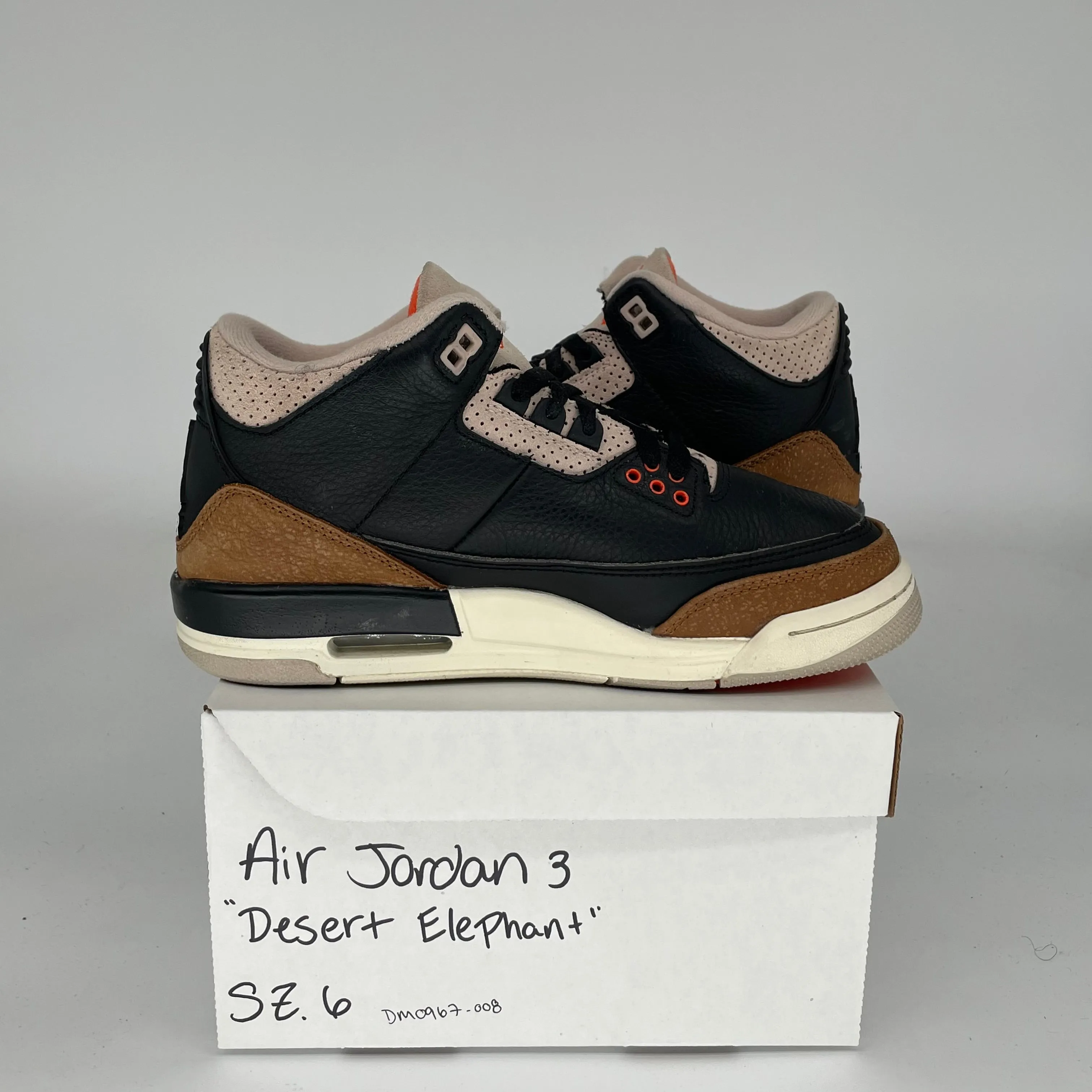 AIR JORDAN 3 DESERT ELEPHANT SIZE 6Y DM0967-008