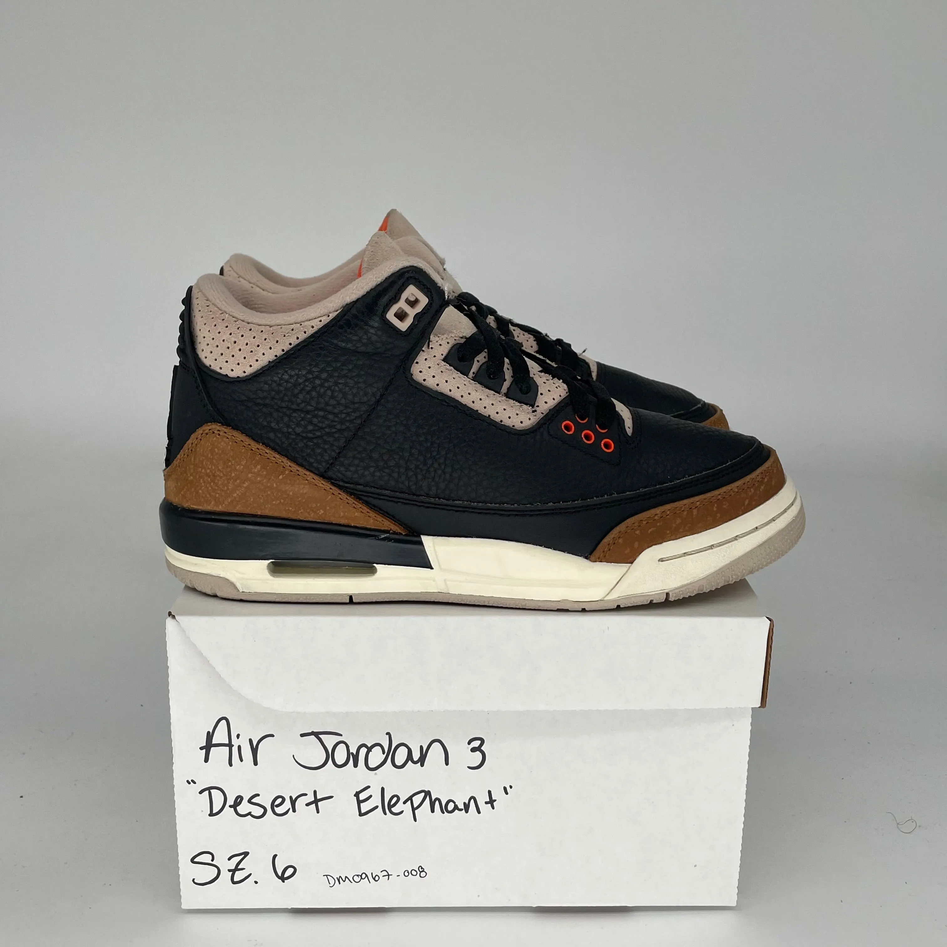 AIR JORDAN 3 DESERT ELEPHANT SIZE 6Y DM0967-008