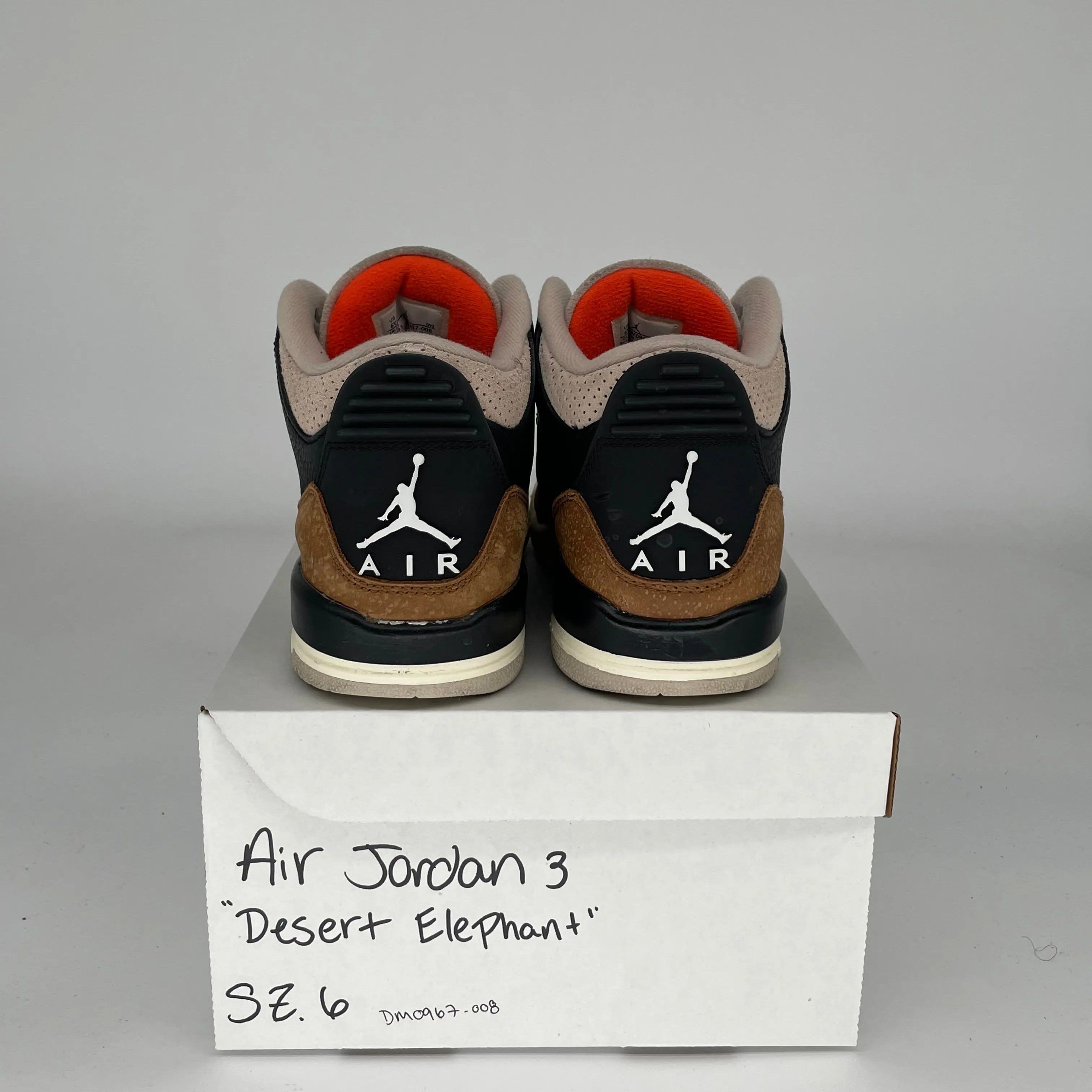 AIR JORDAN 3 DESERT ELEPHANT SIZE 6Y DM0967-008