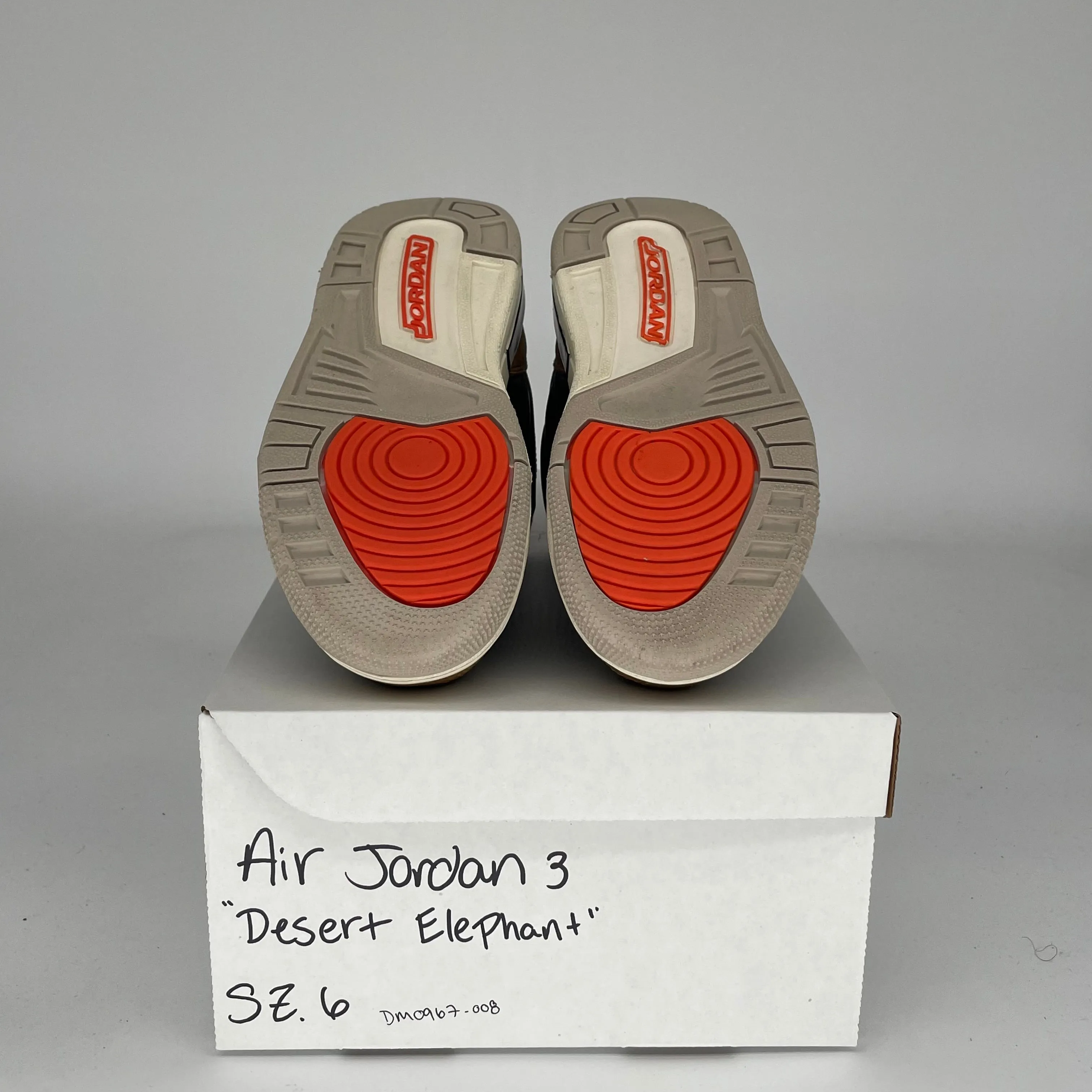AIR JORDAN 3 DESERT ELEPHANT SIZE 6Y DM0967-008