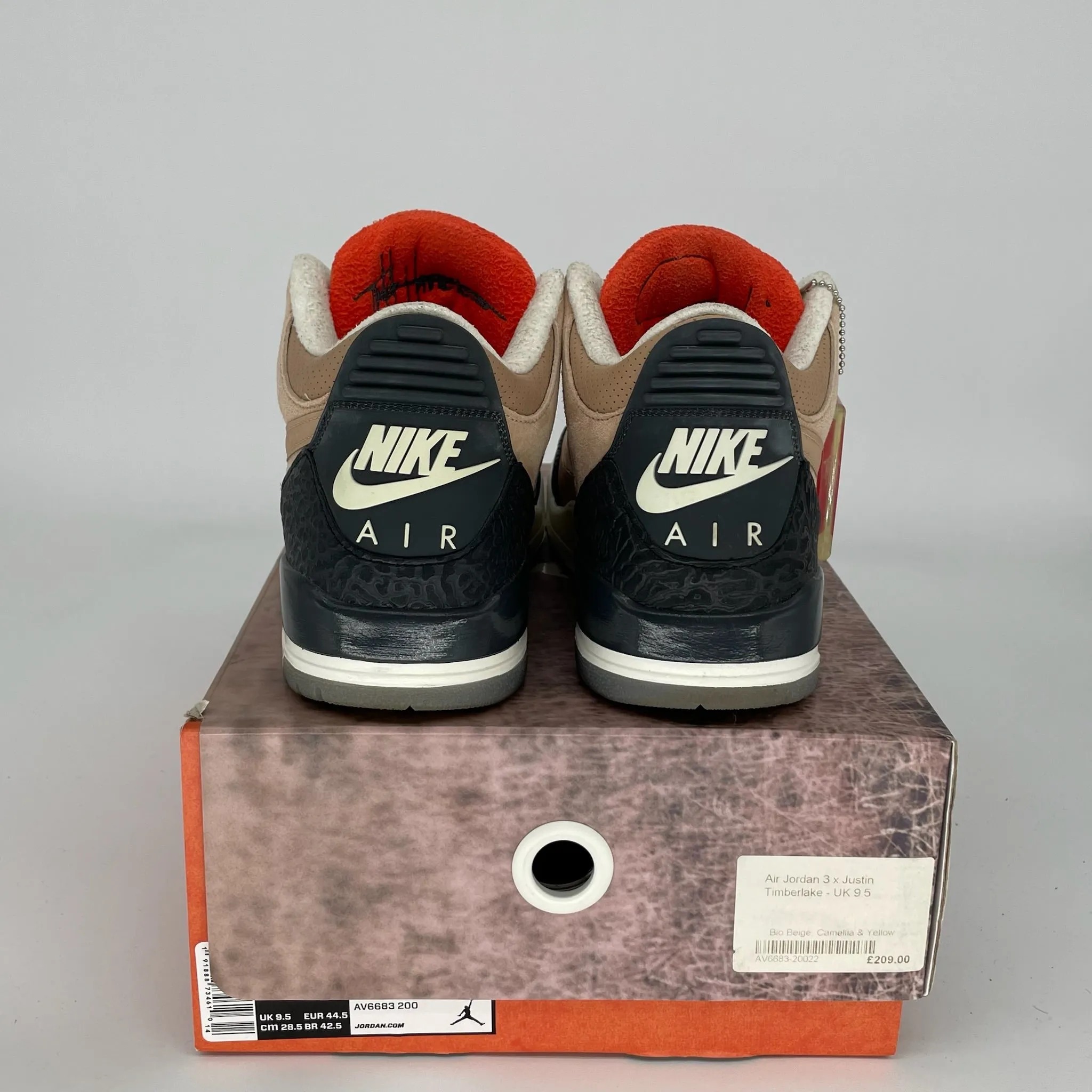 AIR JORDAN 3 JTH BIO BEIGE SIZE 10.5 AV6683-200