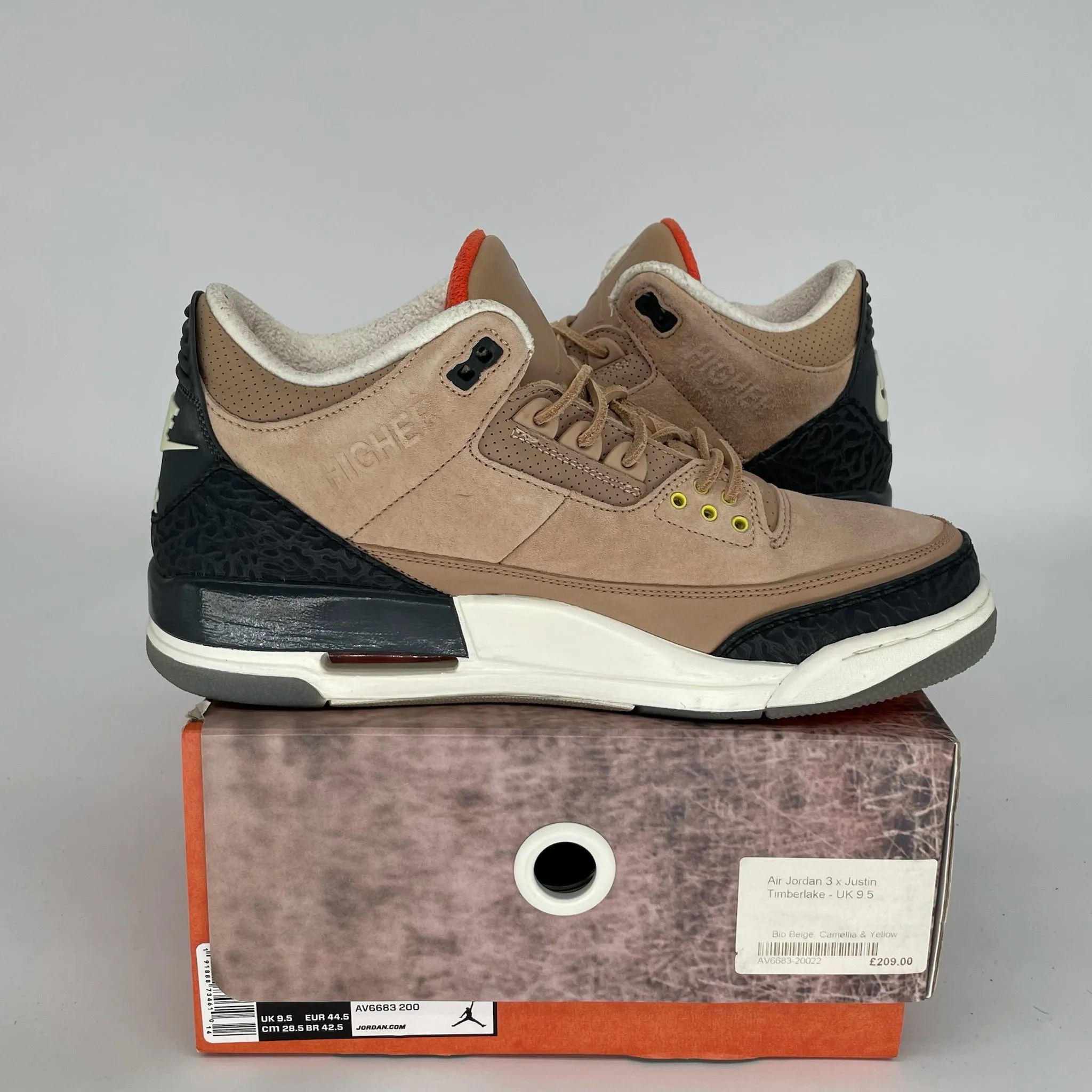 AIR JORDAN 3 JTH BIO BEIGE SIZE 10.5 AV6683-200