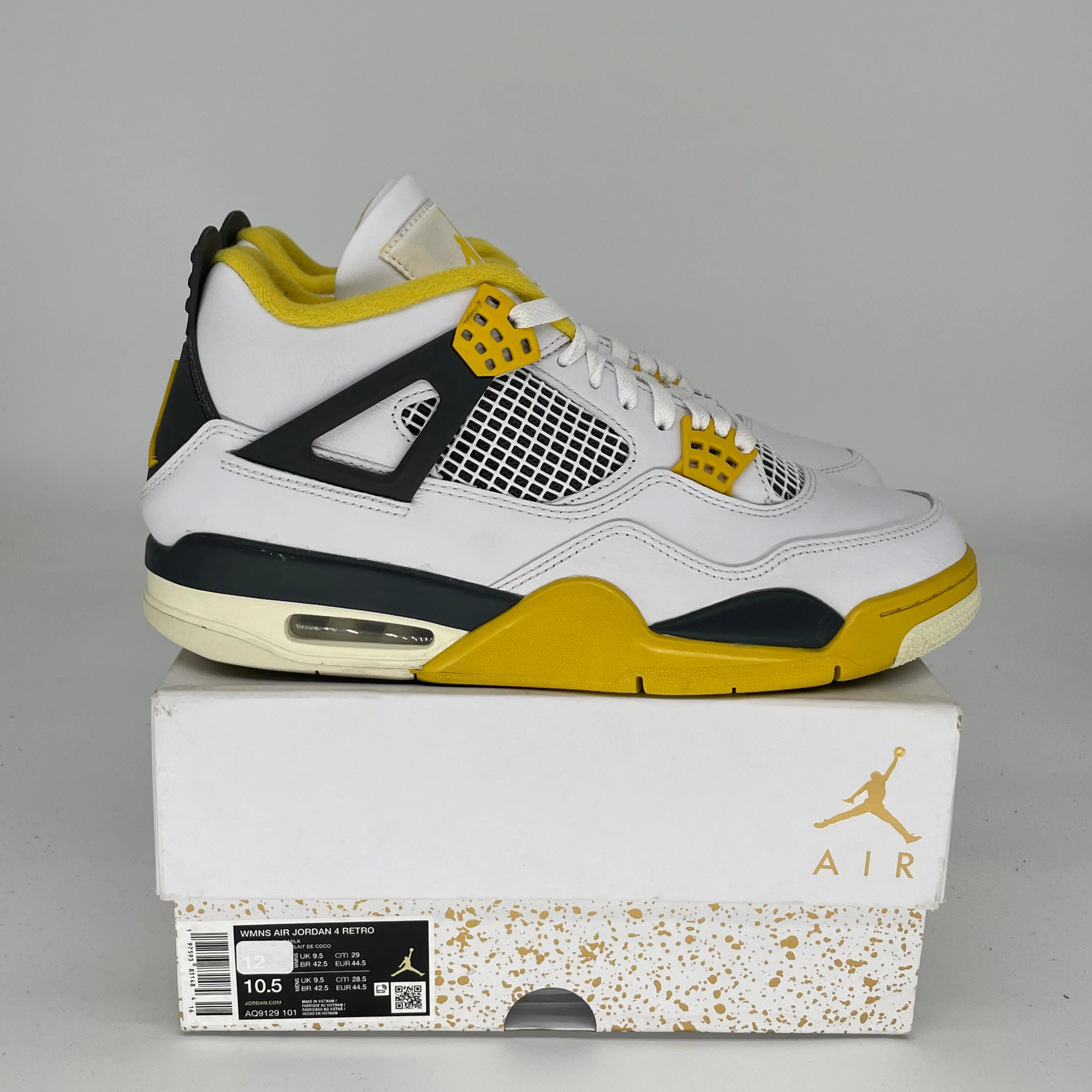 AIR JORDAN 4 VIVID SULFUR W SIZE 10.5/12W AQ9129-101