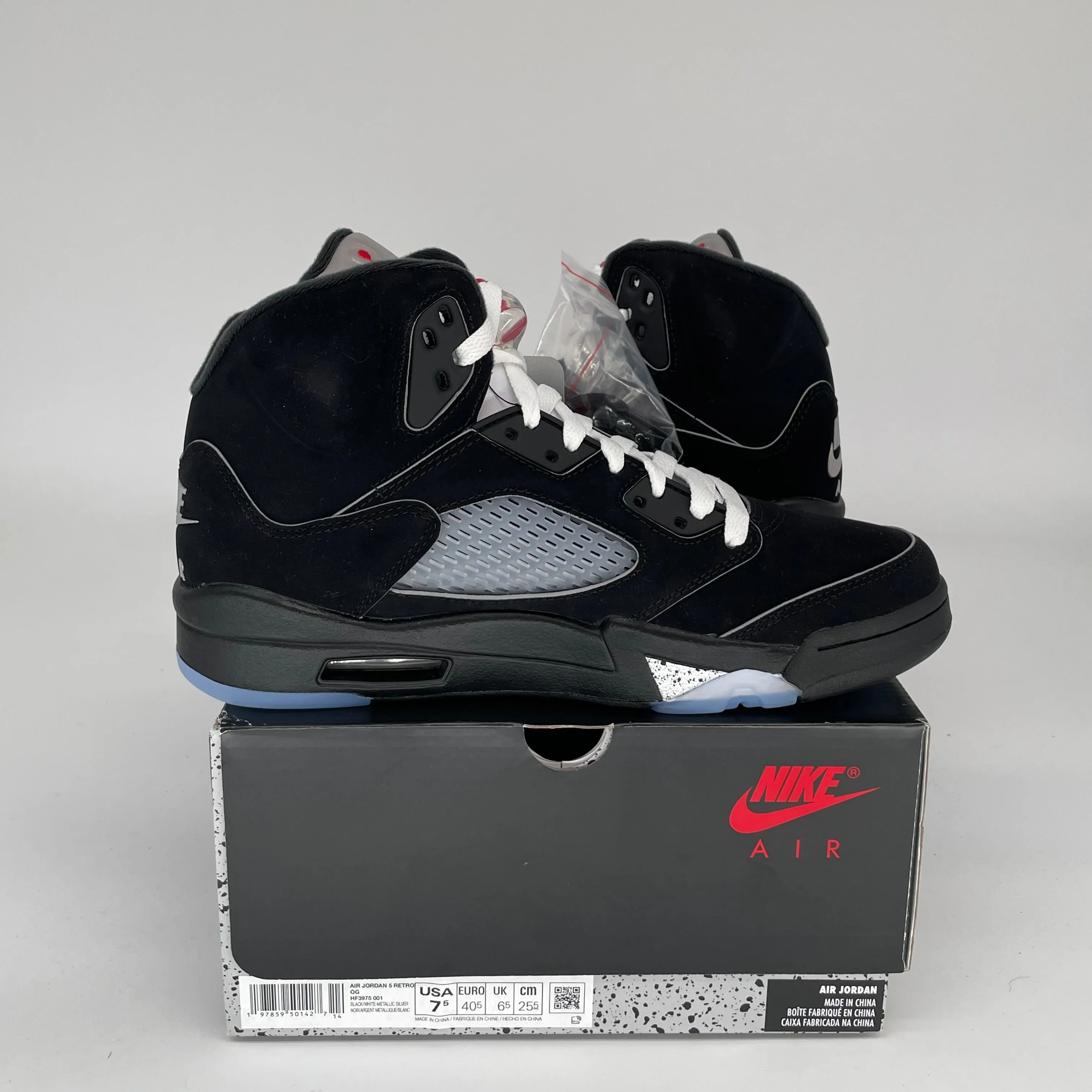 AIR JORDAN 5 BLACK METALLIC REIMAGINED SIZE 7.5 HF3975-001