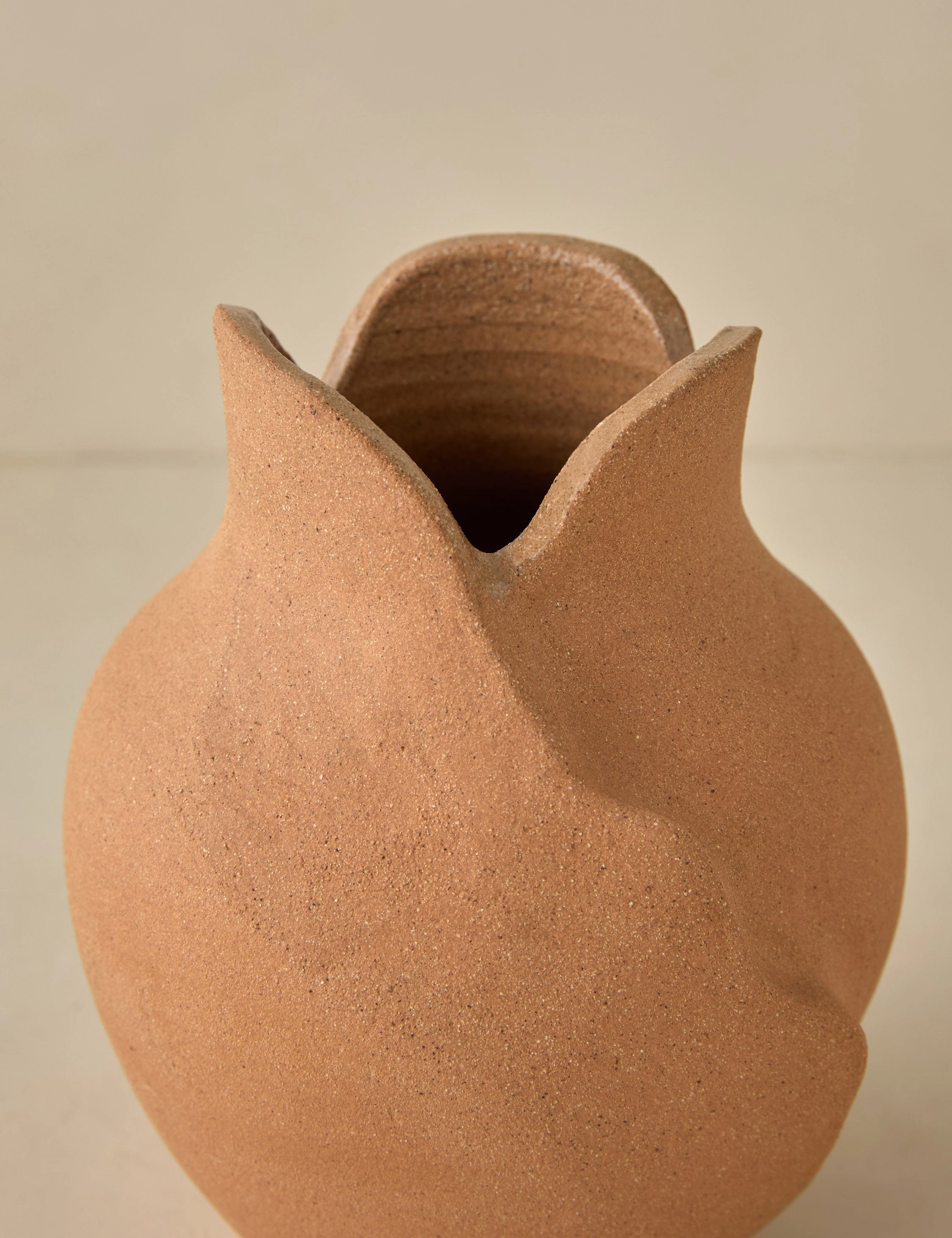Amelia Vase by dum