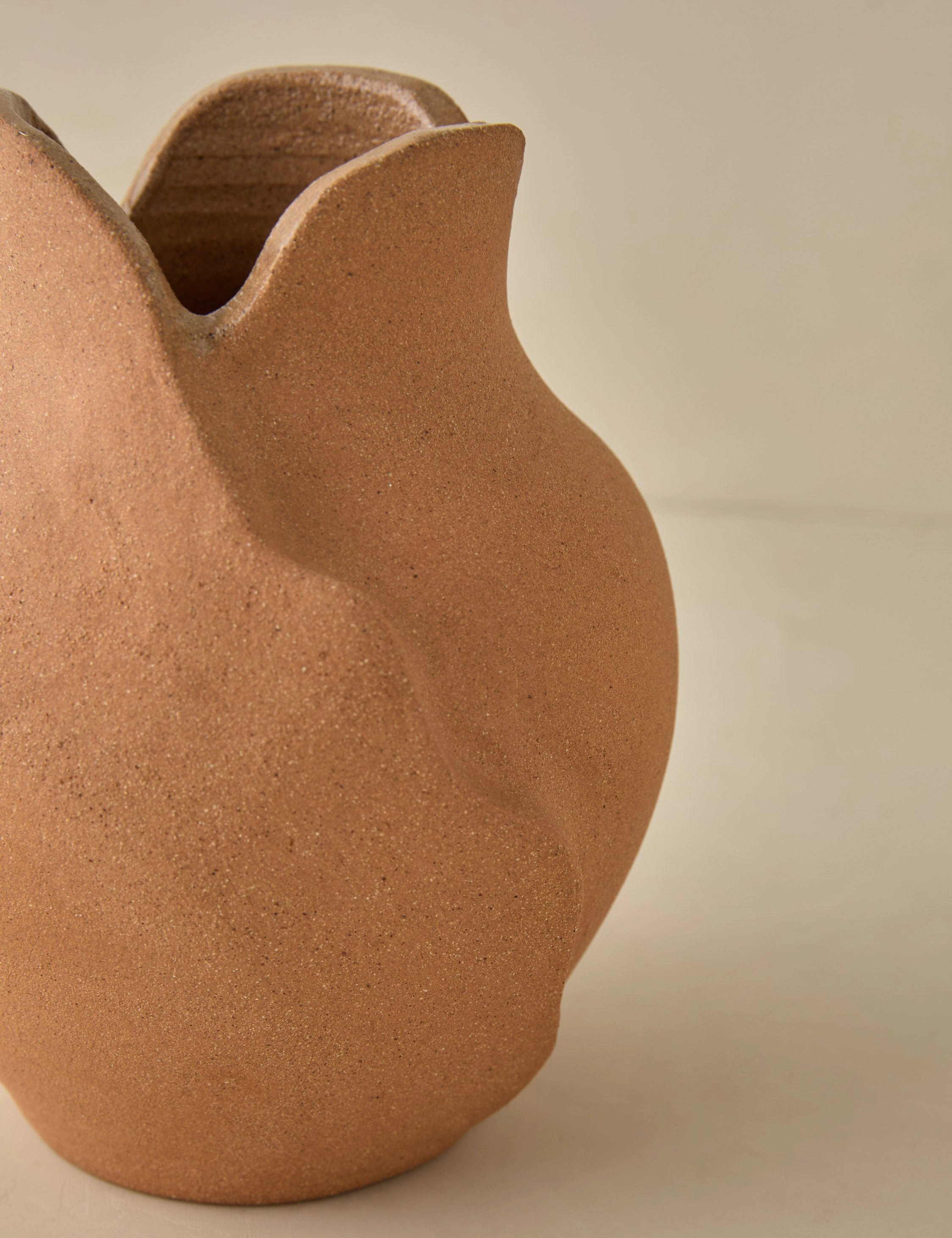 Amelia Vase by dum