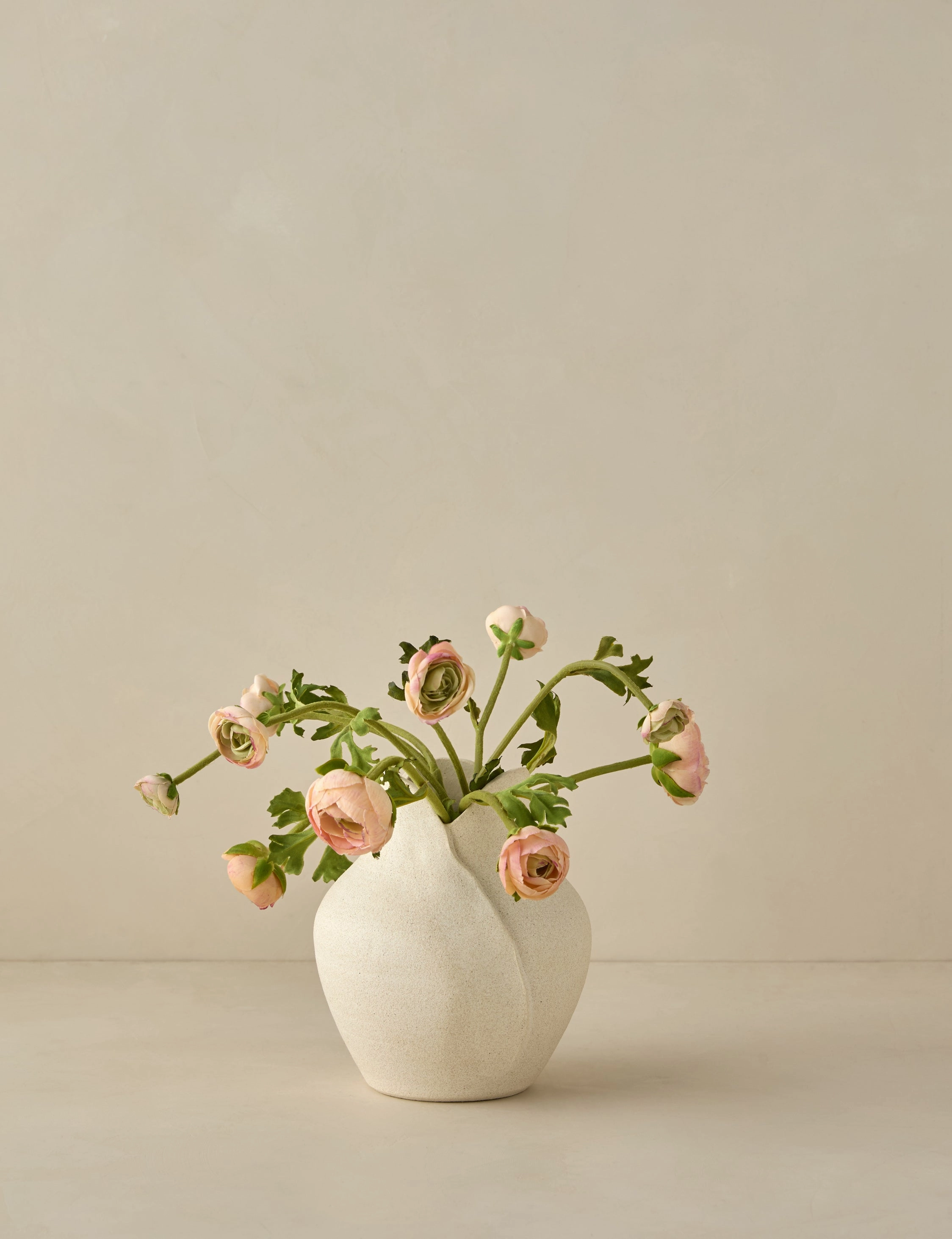 Amelia Vase by dum