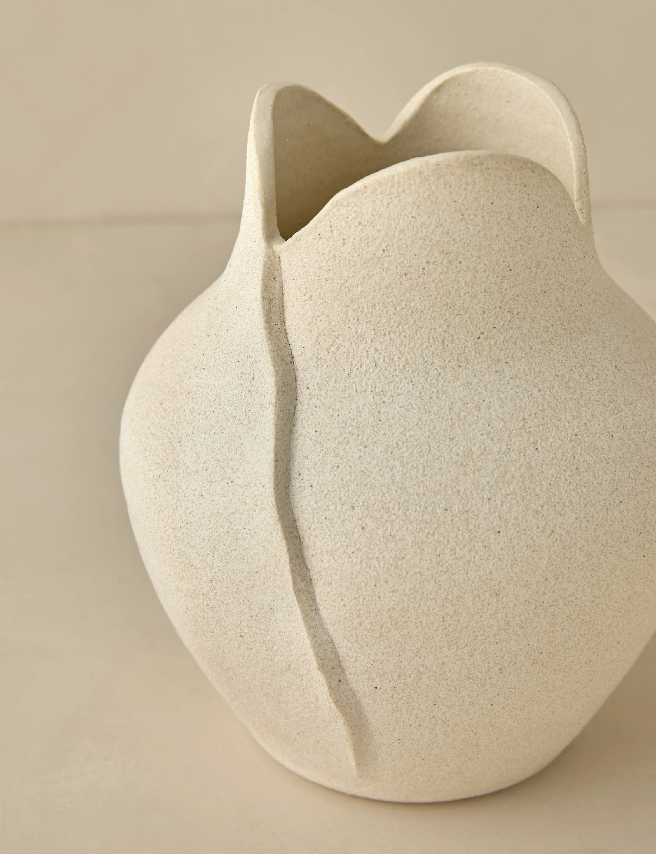Amelia Vase by dum