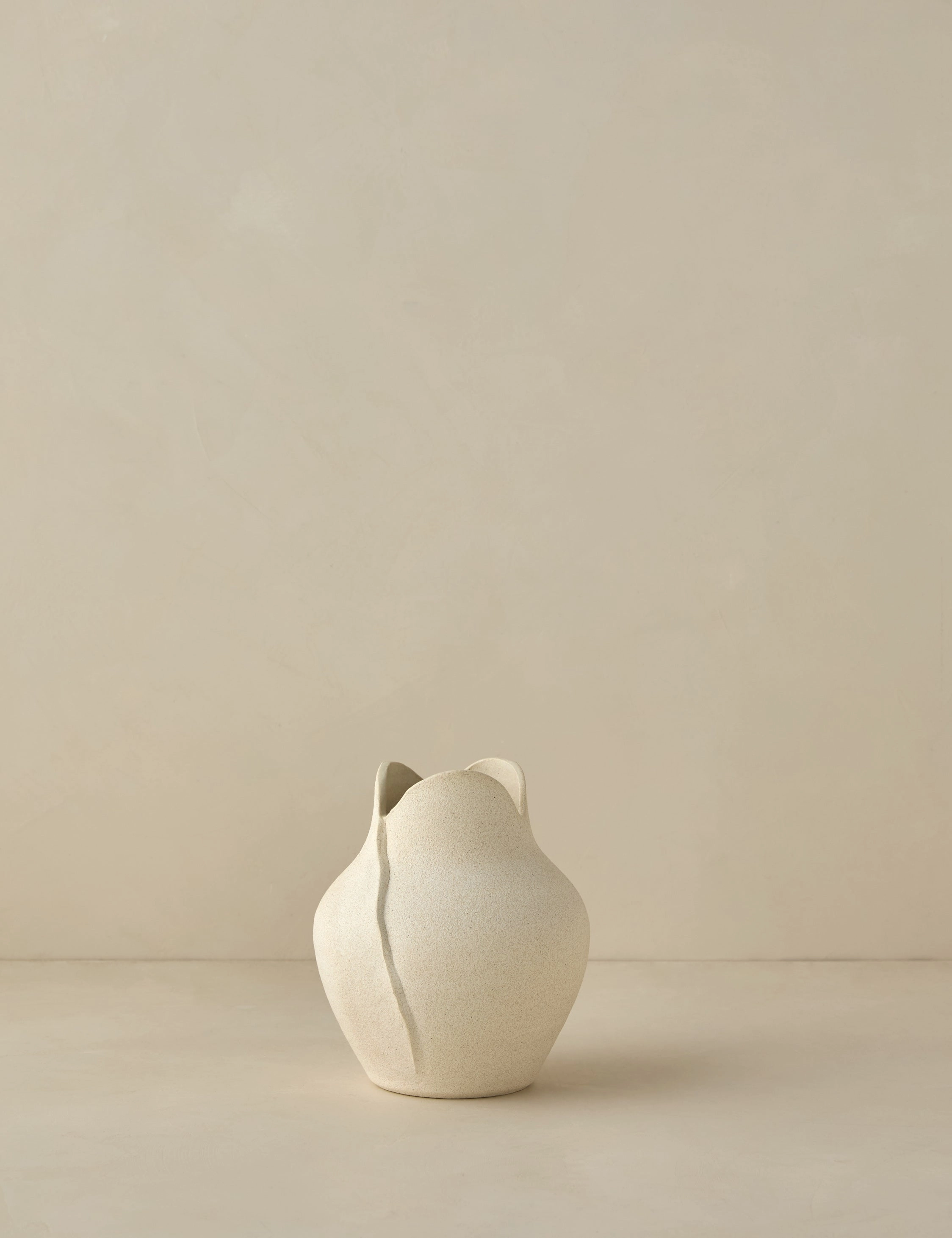 Amelia Vase by dum