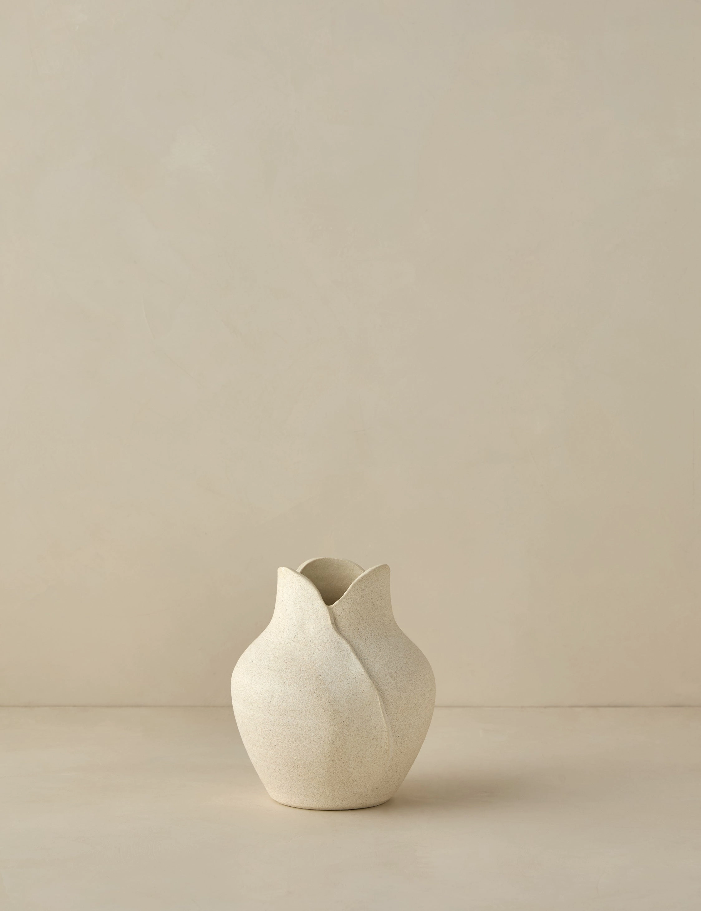 Amelia Vase by dum