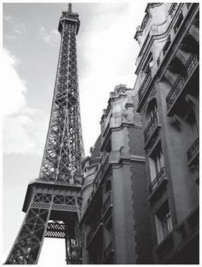 Approaching the Eiffel Tower 