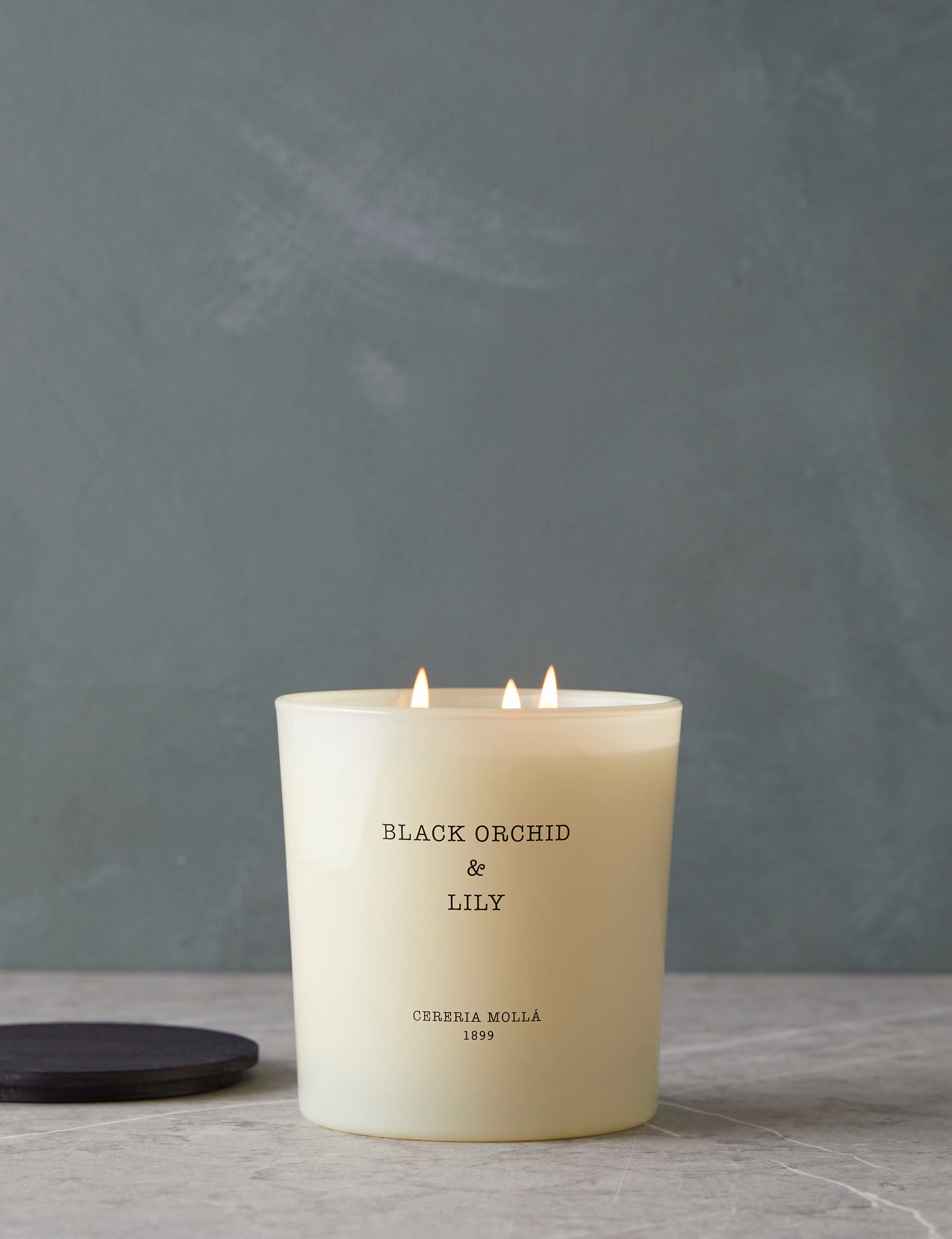 Boutique Fragrance by Cereria Molla