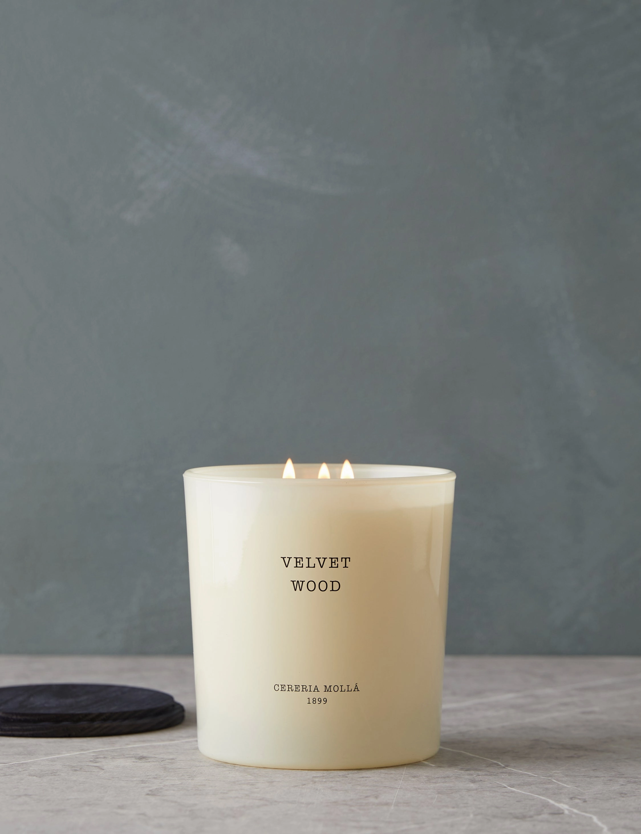 Boutique Fragrance by Cereria Molla