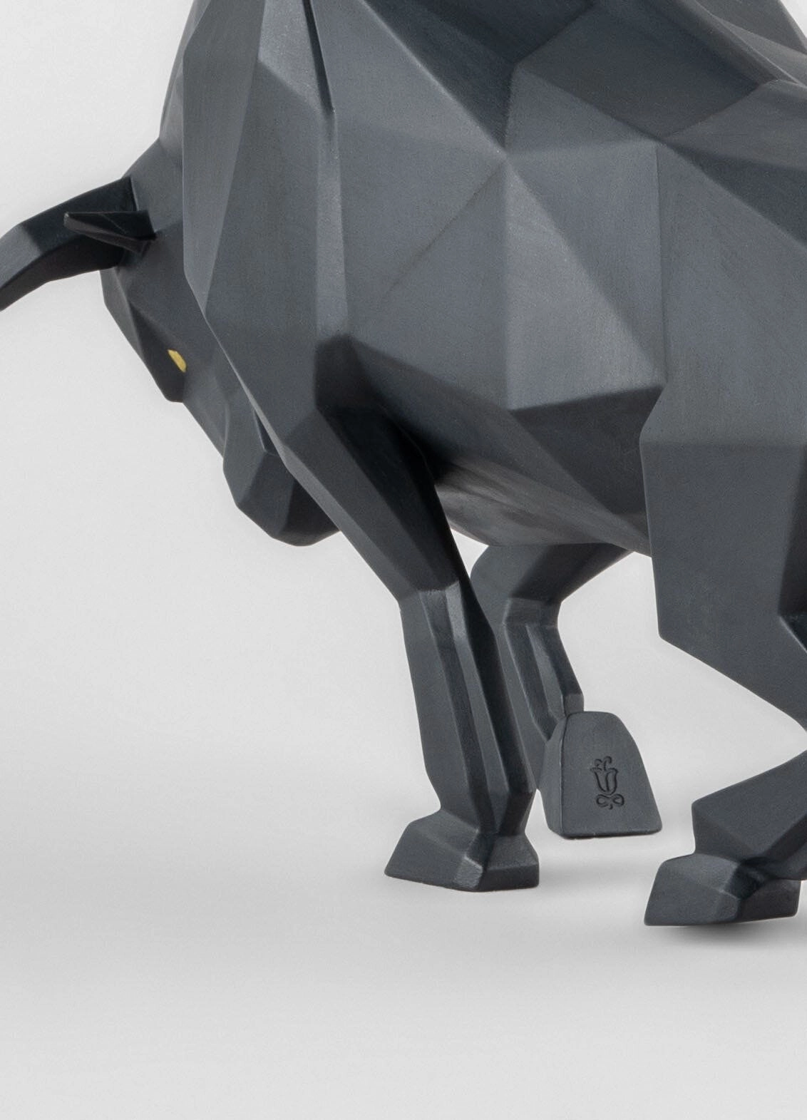 Bull Sculpture - Black matte