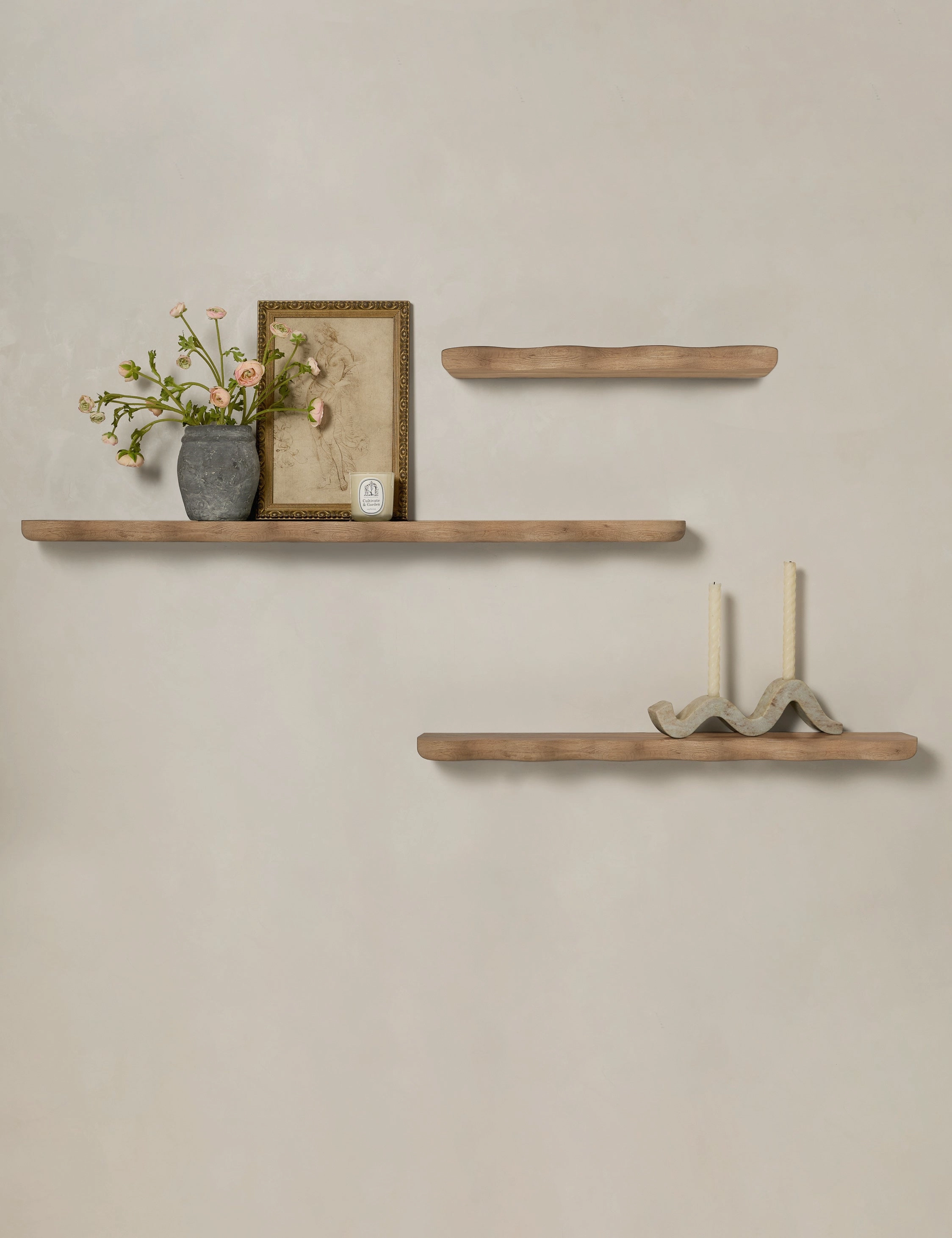 Cario Shelf