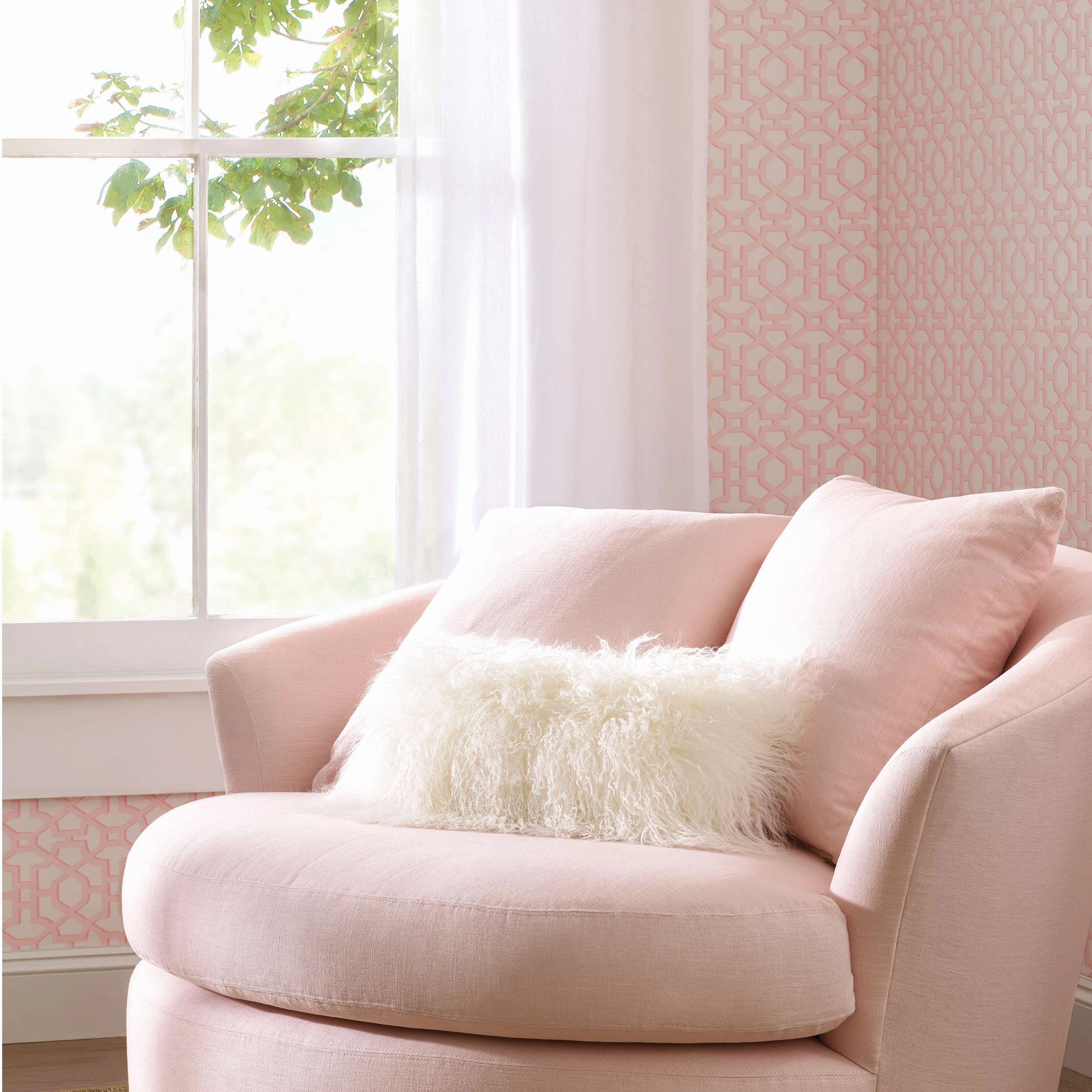Chinois Lattice Pink Wallpaper