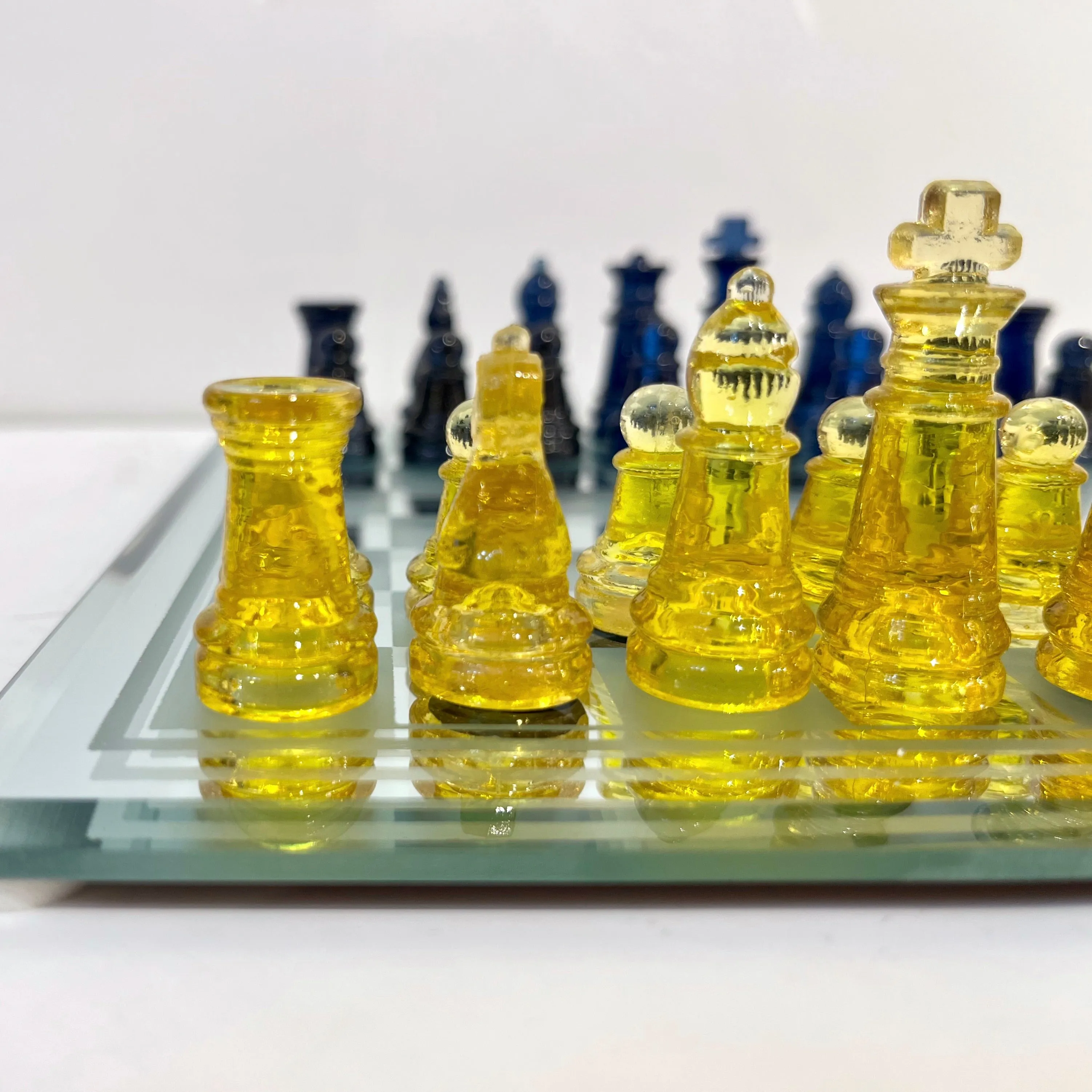 Contemporary Minimalist Blue & Yellow Murano Glass Chess Set on Mirrored Board