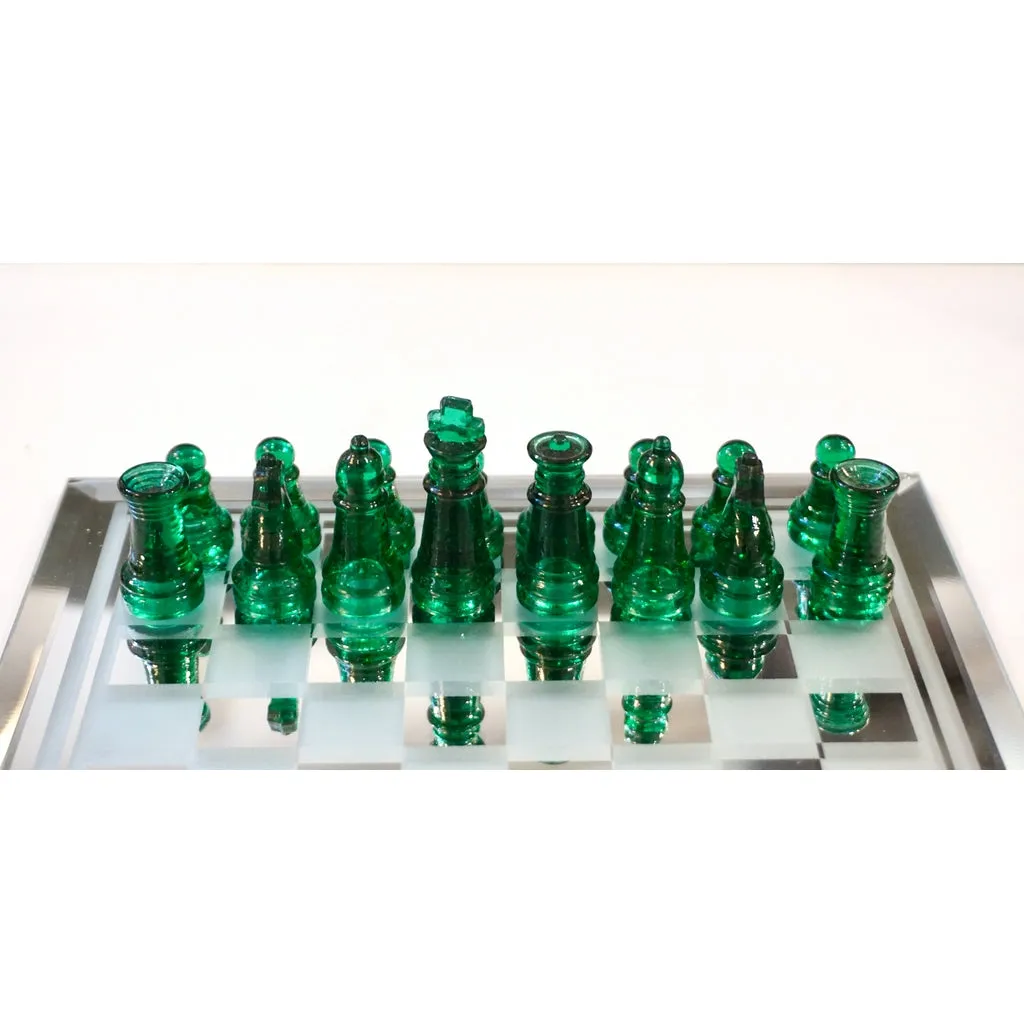 Contemporary Minimalist Green & Yellow Murano Glass Chess Set on Mirrored Board