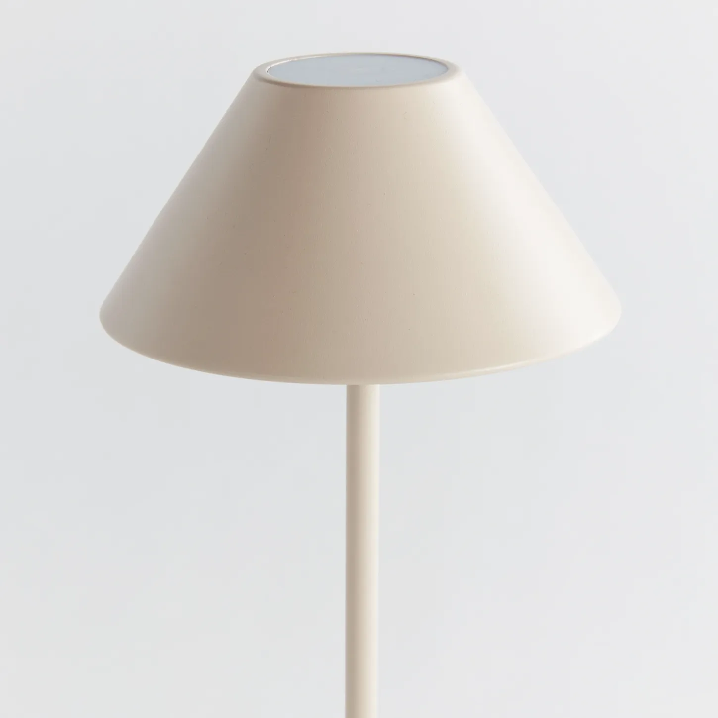 Cordless Portable Lamp
