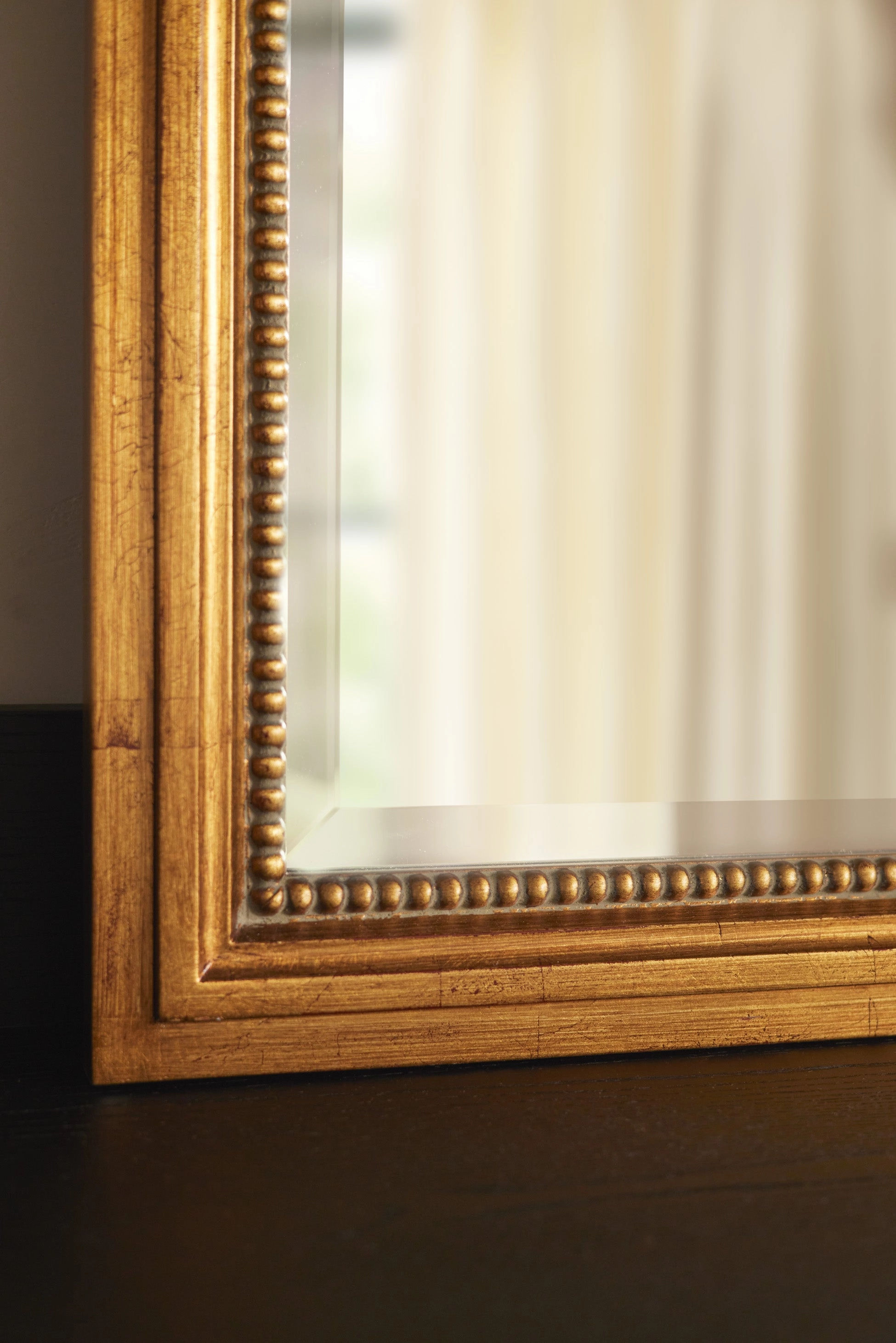 Corinne Mirror