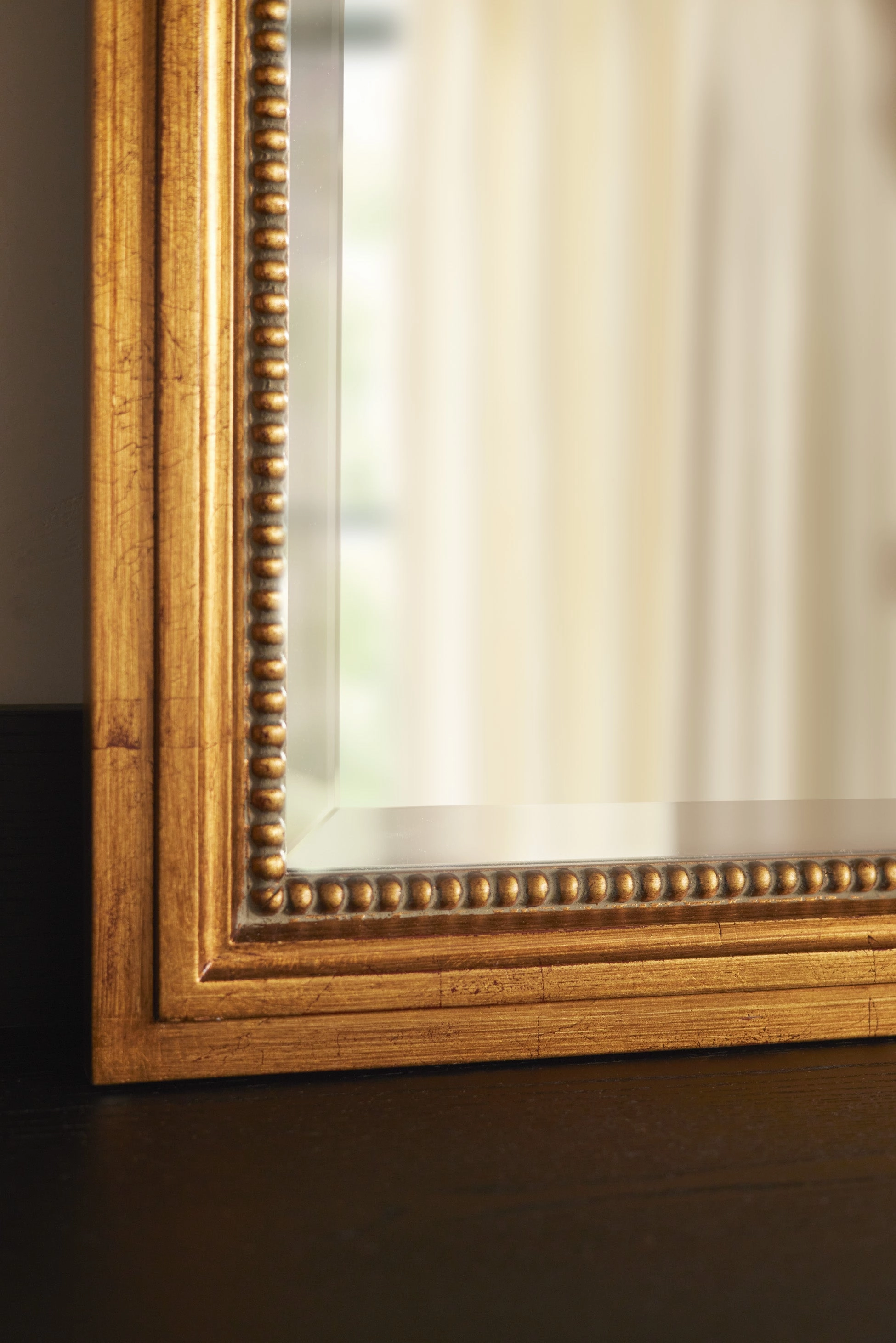 Corinne Mirror