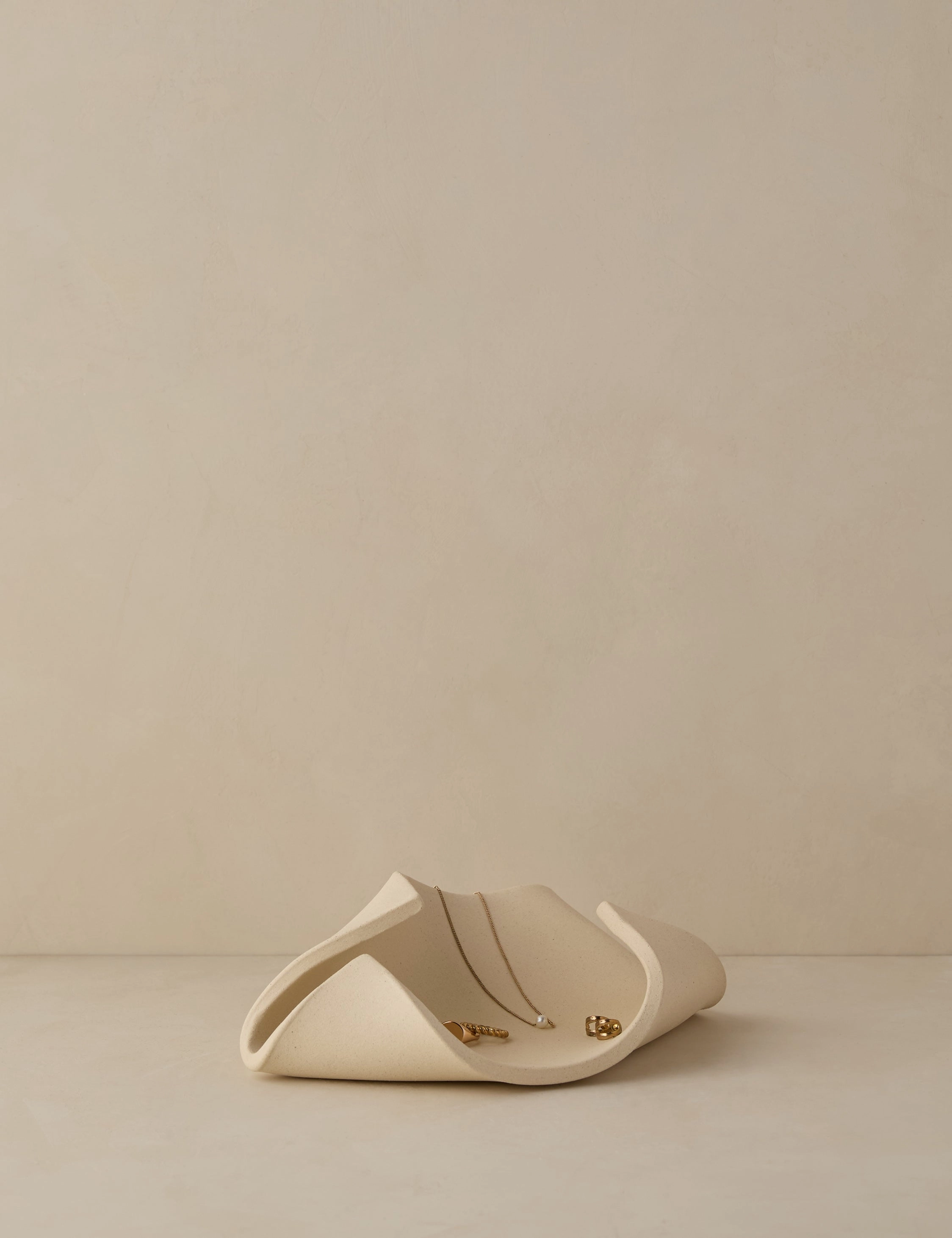 Cove Tray by SIN