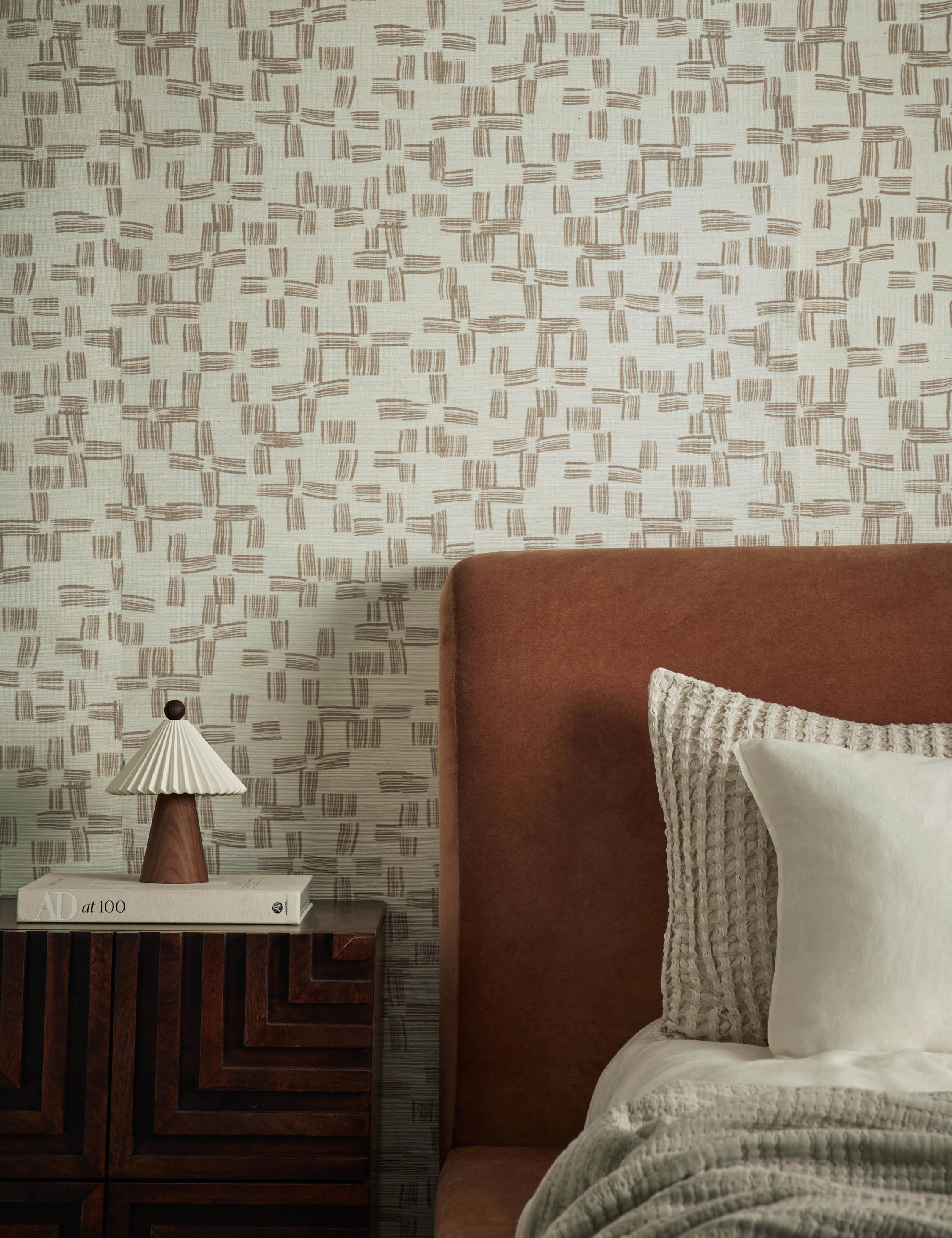 Crossmarks Grasscloth Wallpaper by lan Byrd