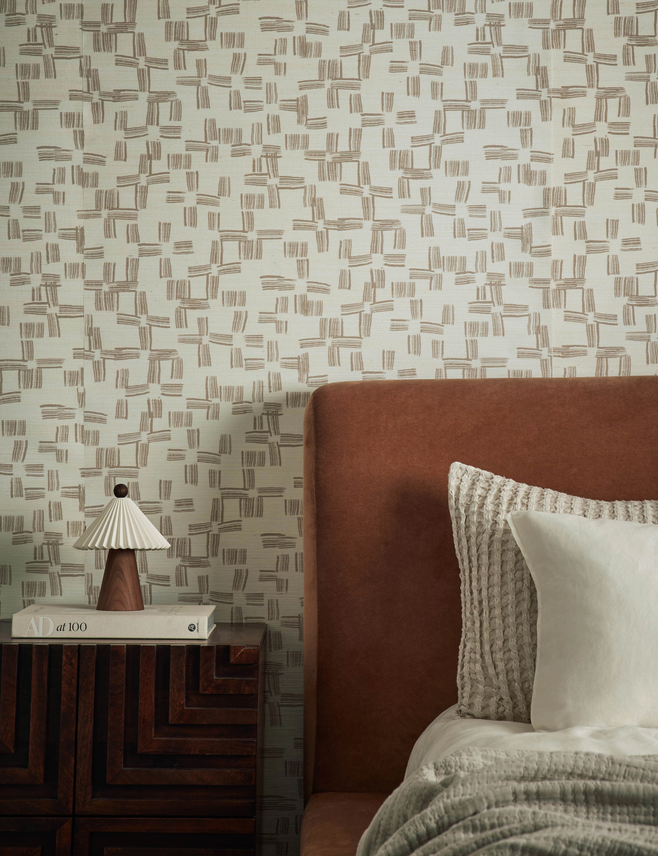Crossmarks Grasscloth Wallpaper by lan Byrd
