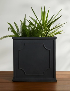 Cumberland Planter by Campania International 