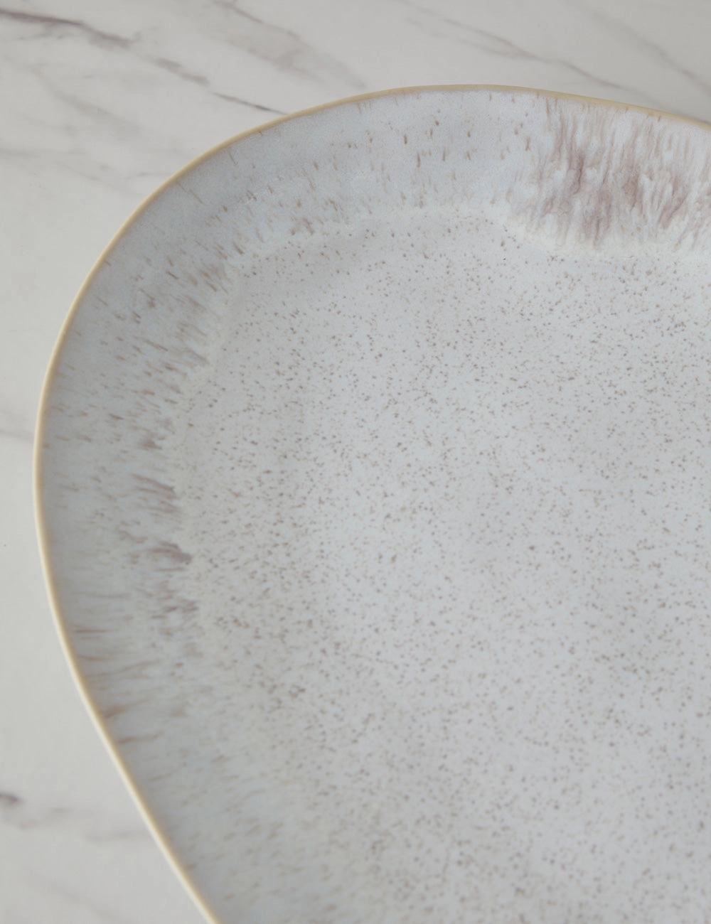Eivissa Oval Serving Platte by Casafina