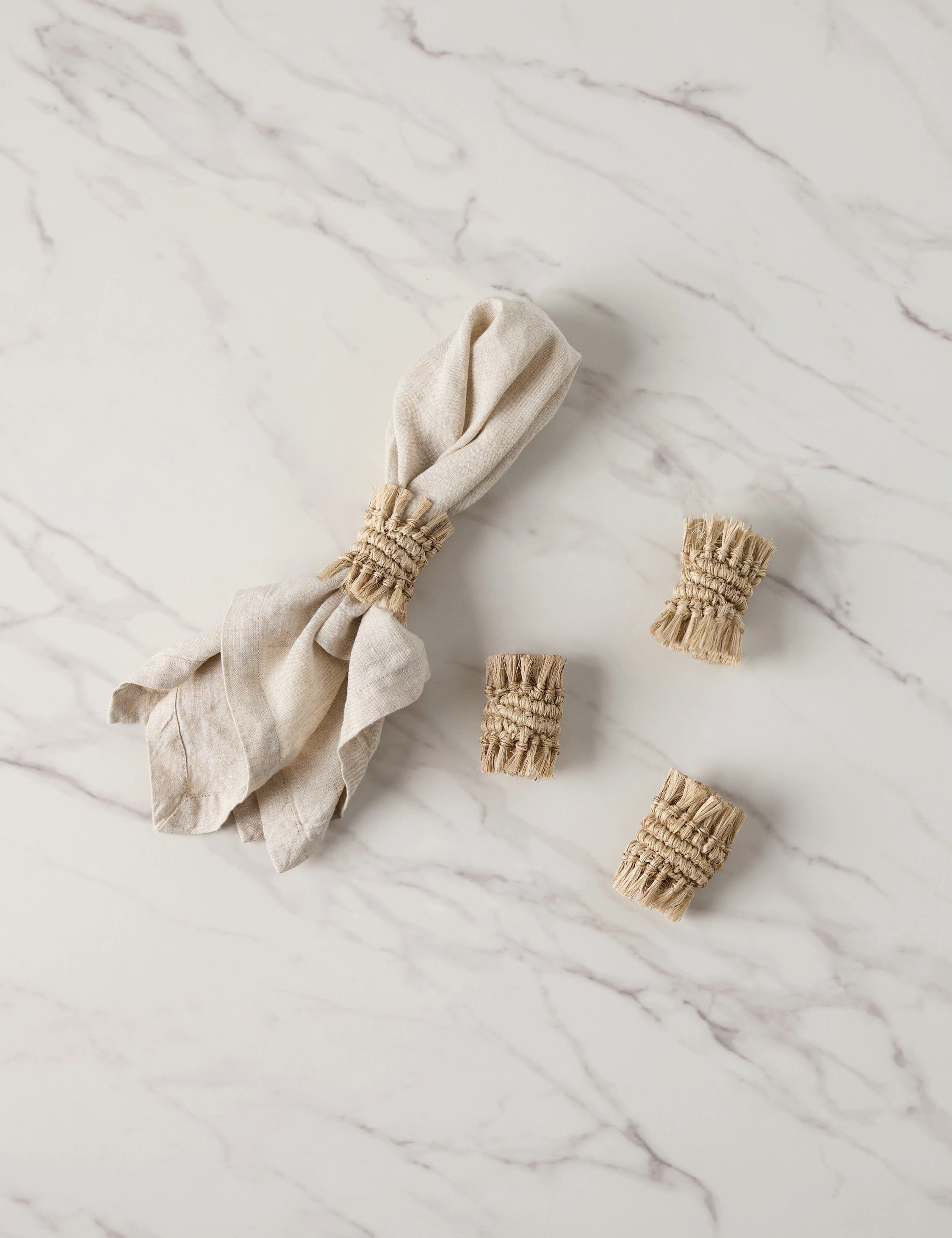 Fique Fringe Napkin Rings (Set of 4) by Tallo de Olivo 