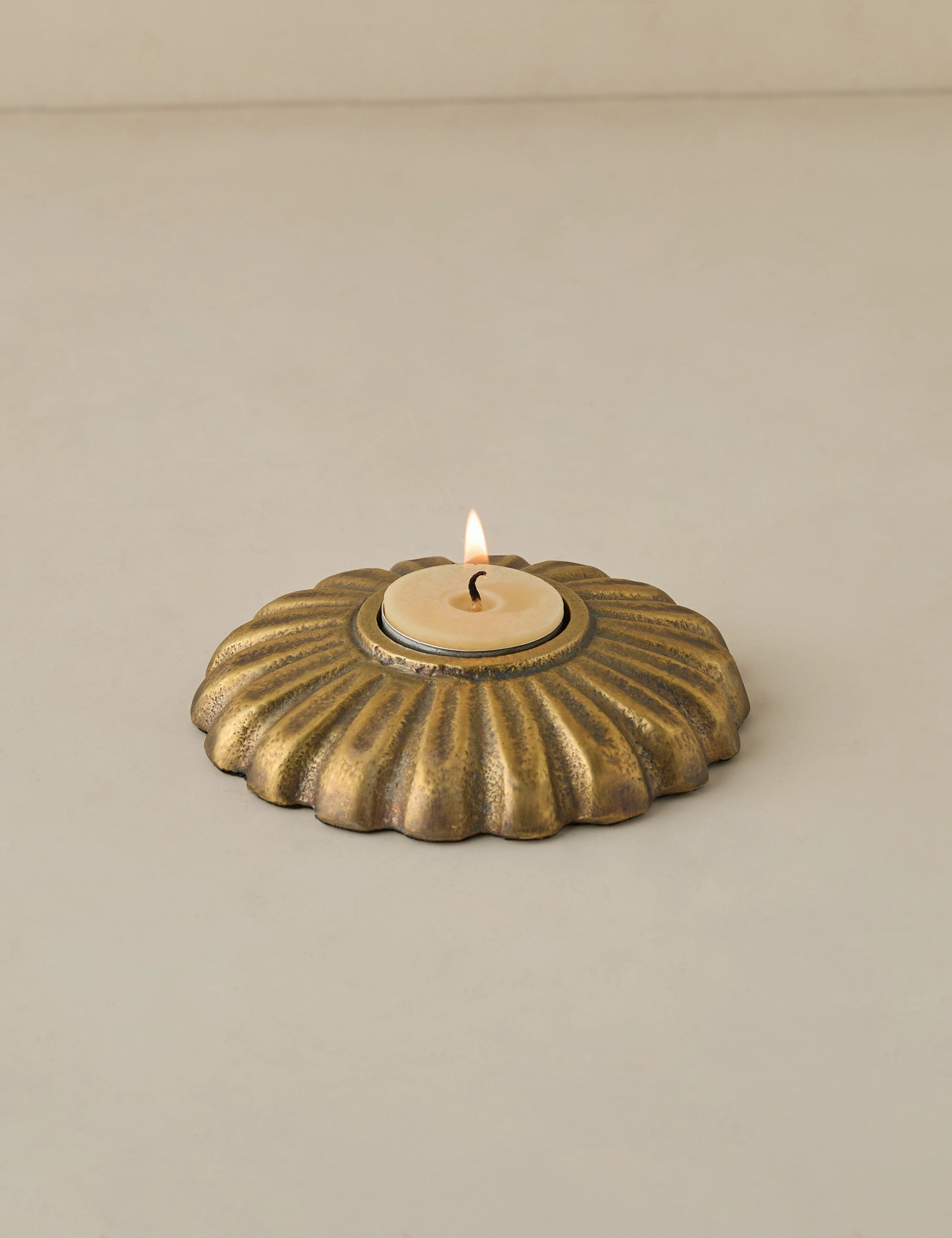 Giovanna Candle Holder